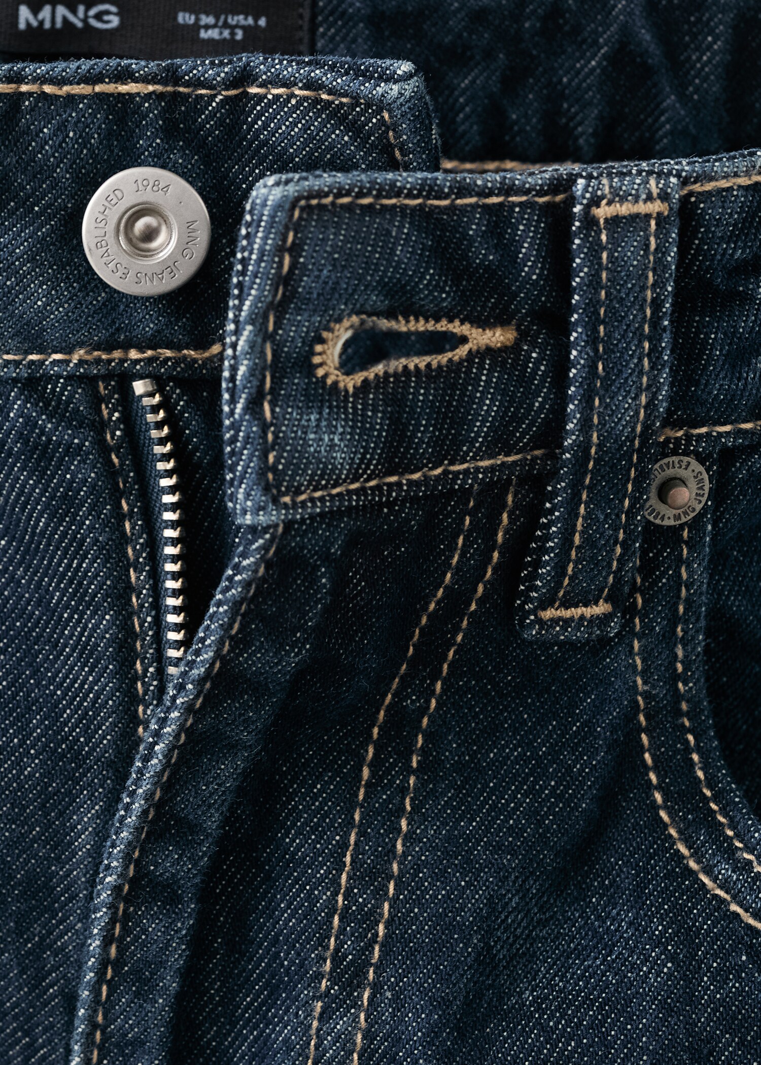 Jean large à revers - Détail de l'article 8