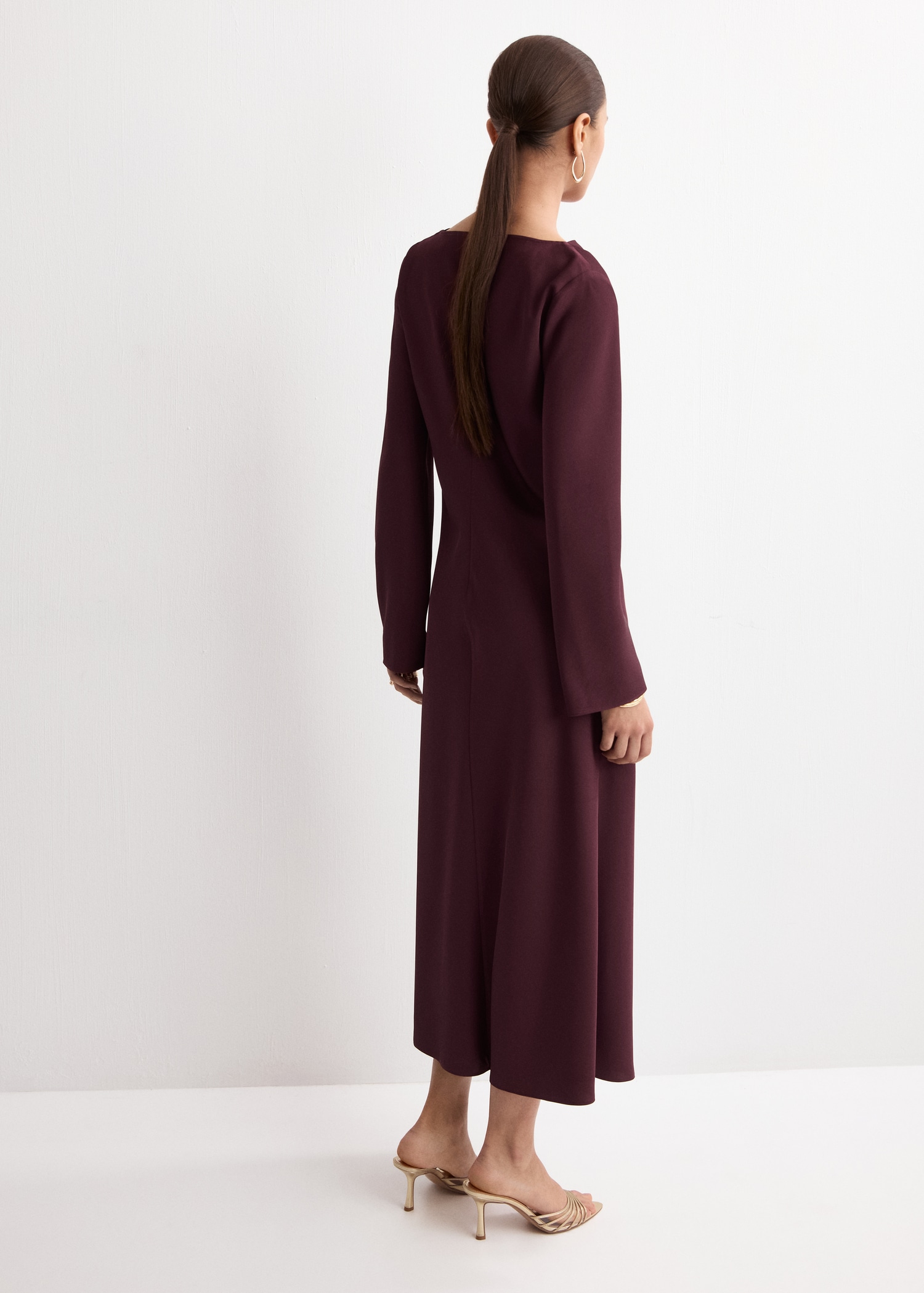 Vestido cuello drapeado - Reverso del artículo