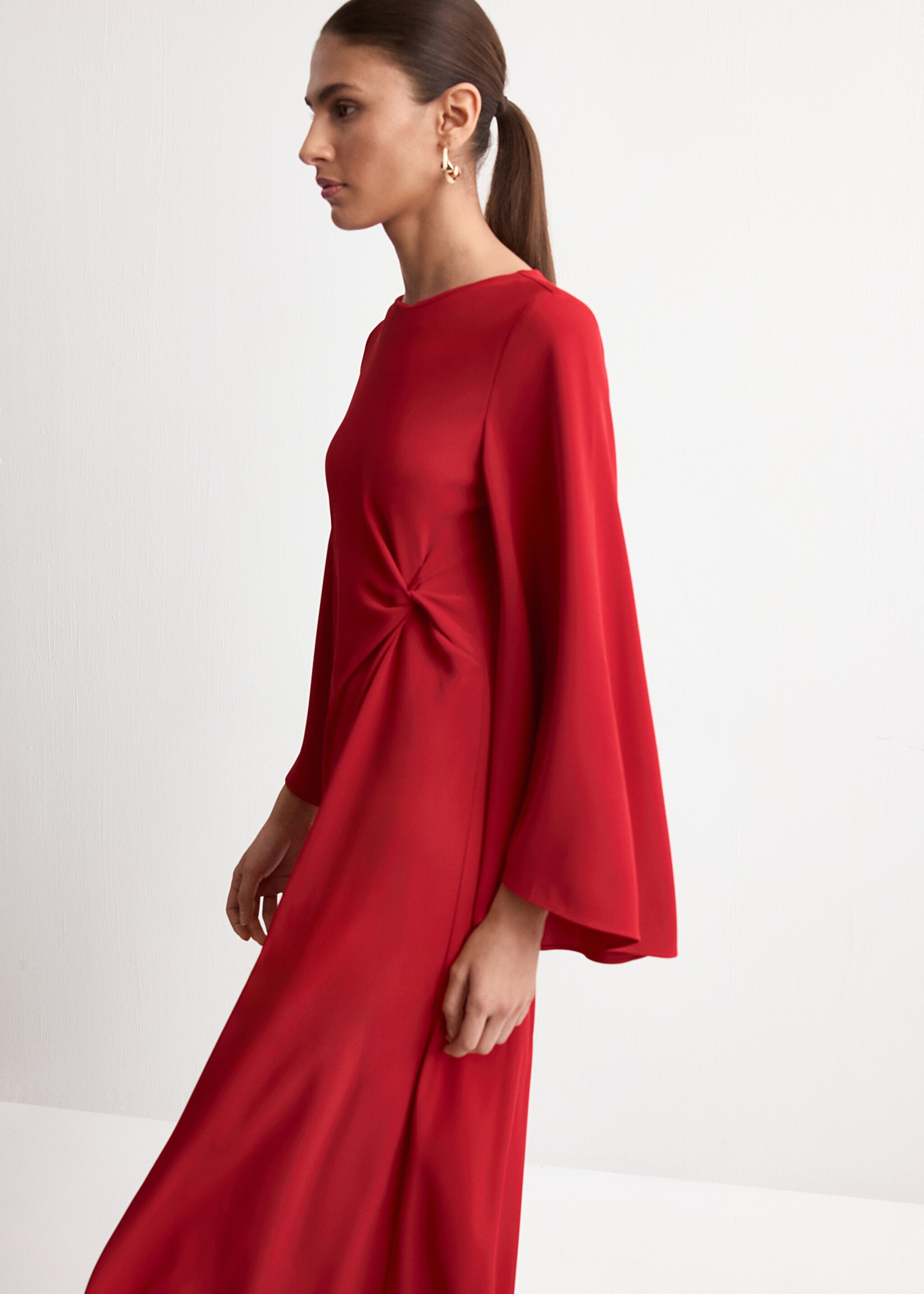 Flared midi-dress - Details of the article 2, Red. Ref: 27014080-00.