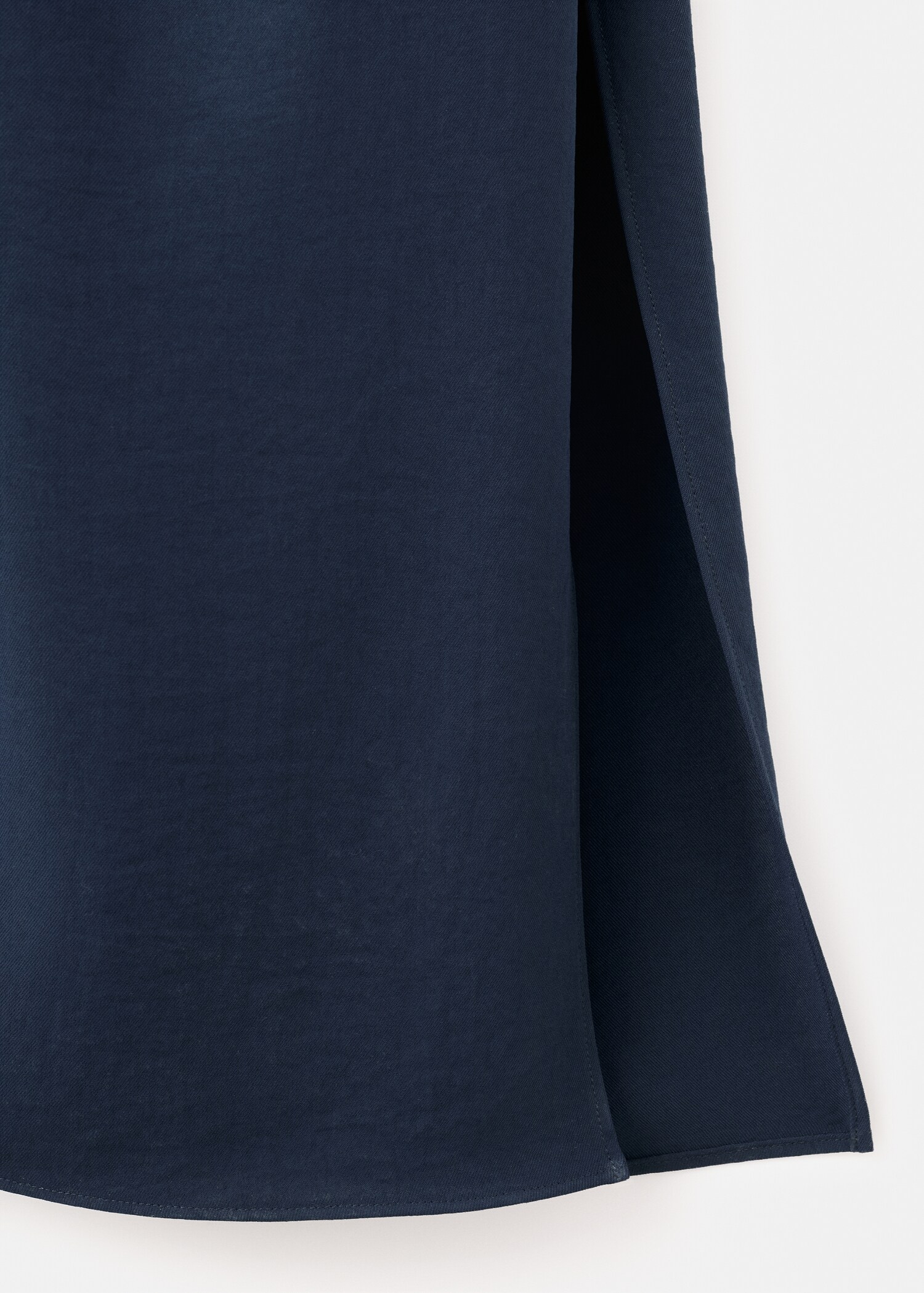 Vestido com gola de barco e rufos - Pormenor do artigo 0