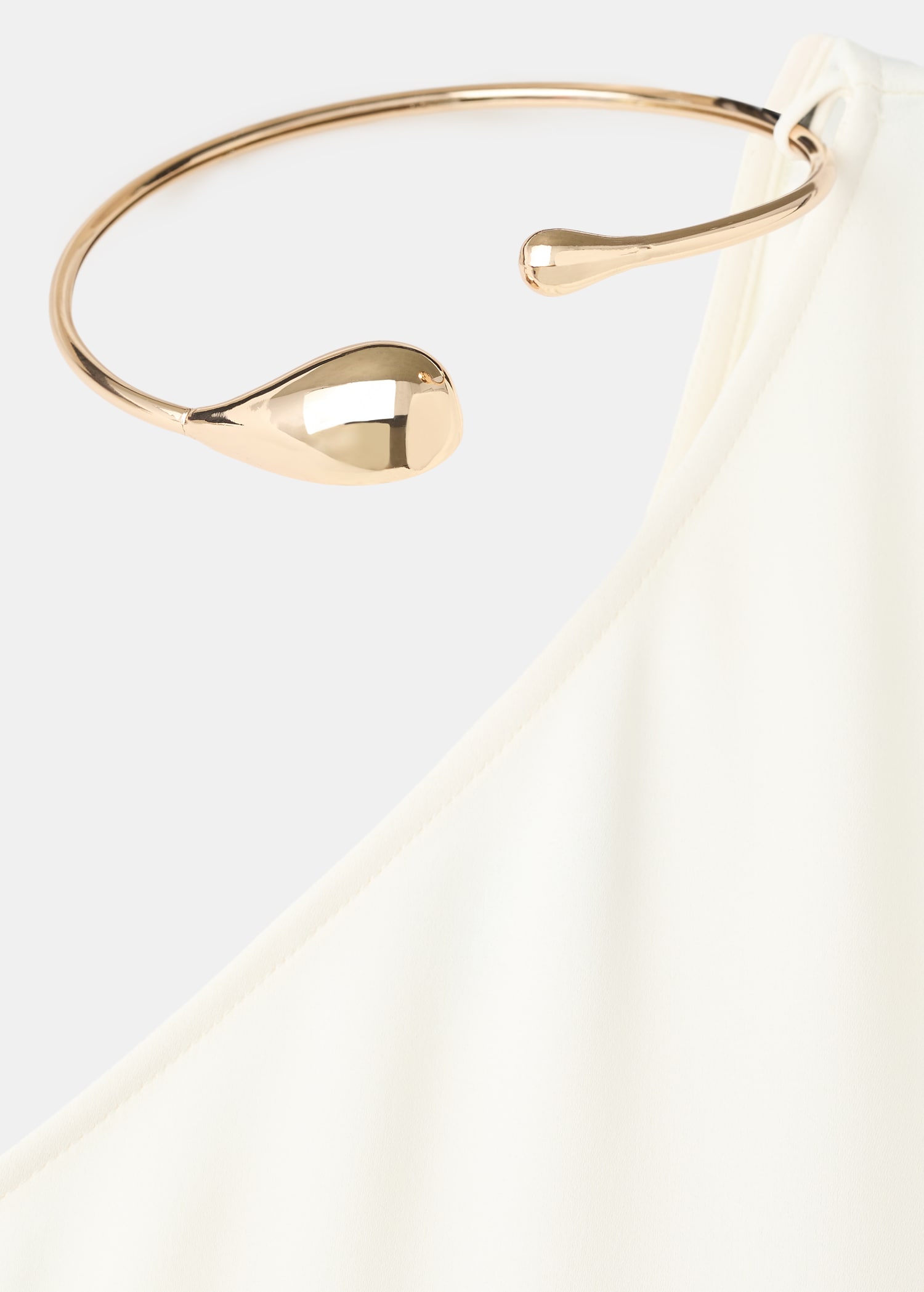 Vestido com manga abaloada - Pormenor do artigo 8