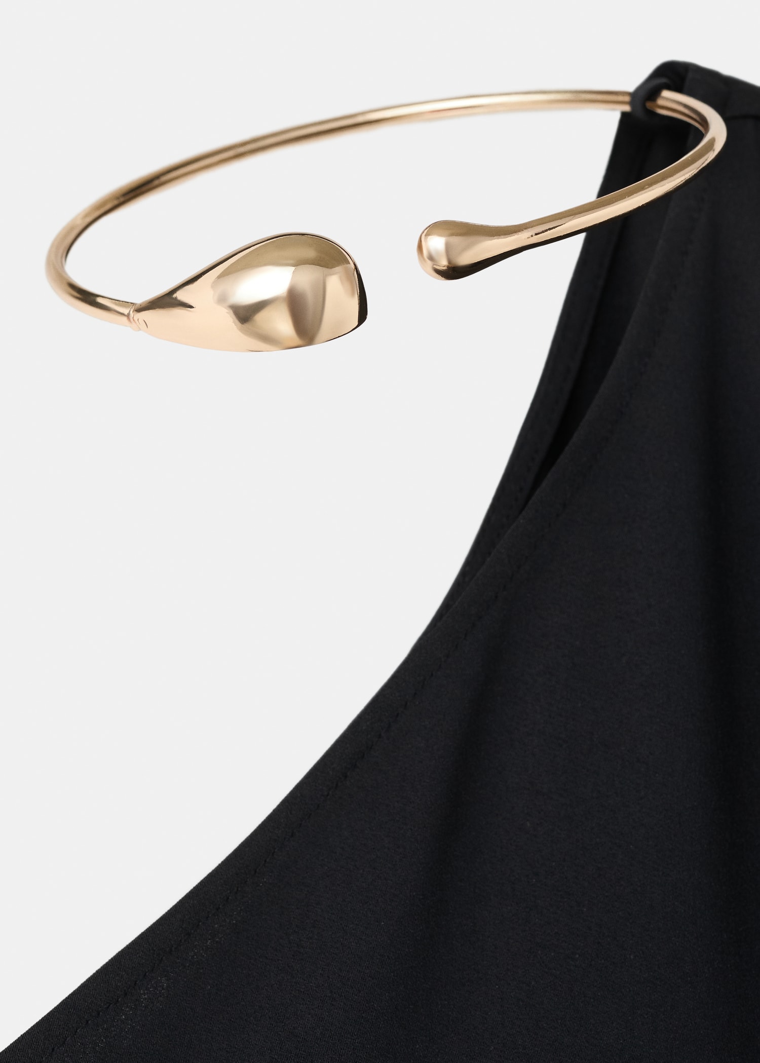 Vestido com manga abaloada - Pormenor do artigo 8