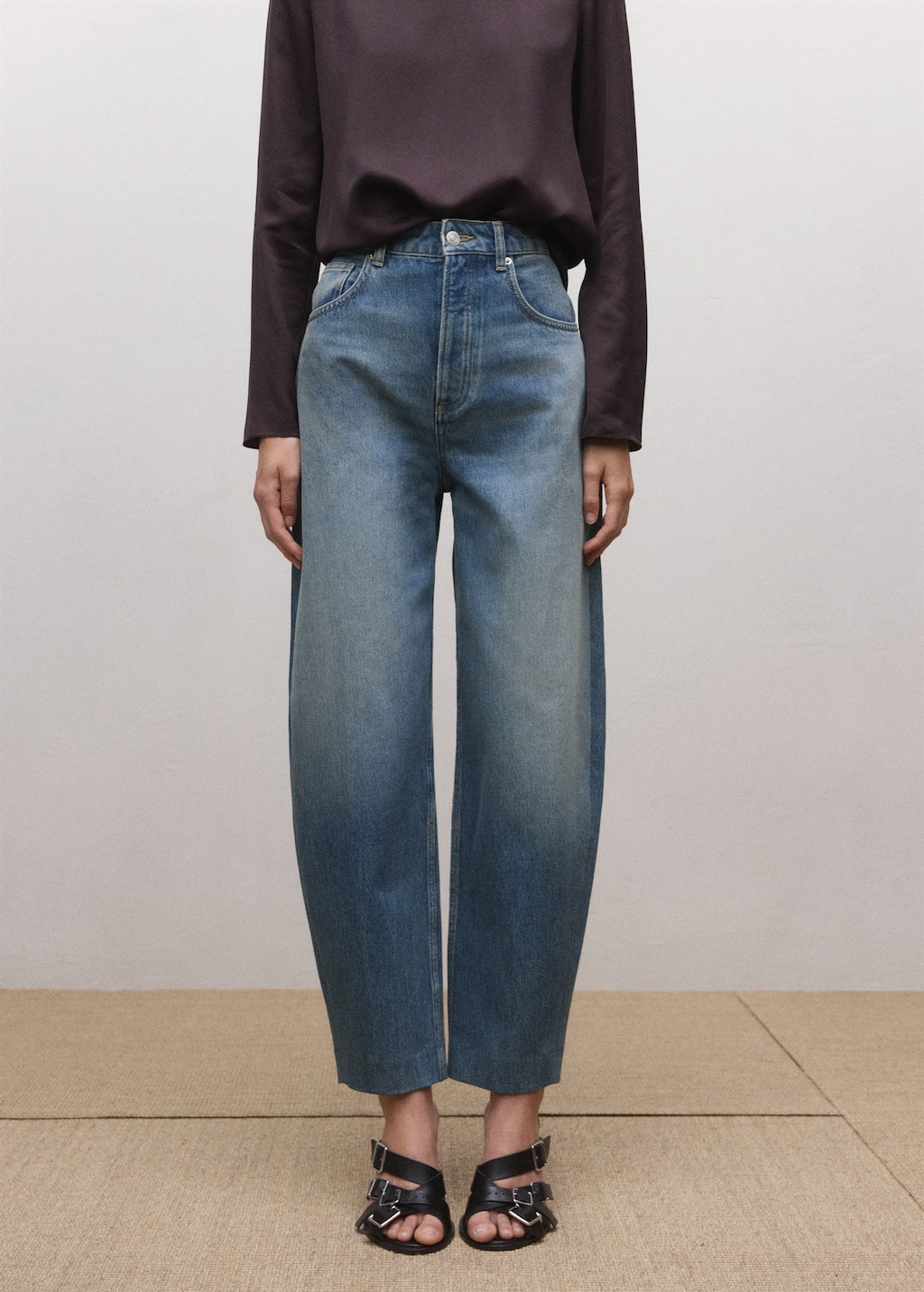 High-rise balloon jeans - image 3