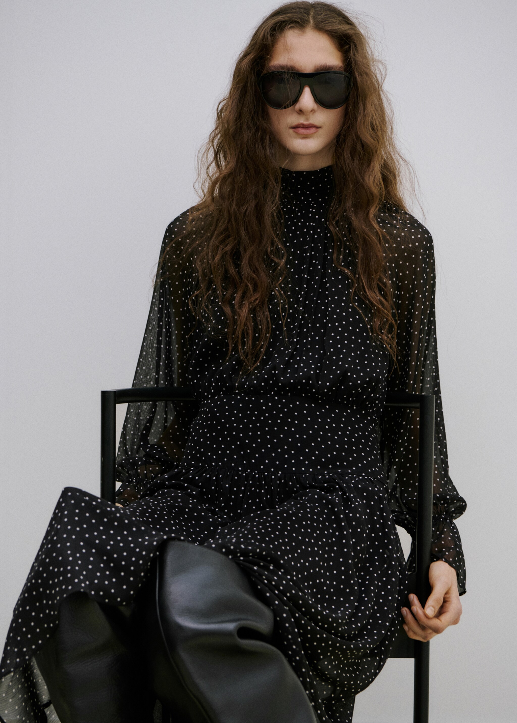 Gathered turtleneck dress - Medium plane, Black. Ref: 27014104-00.