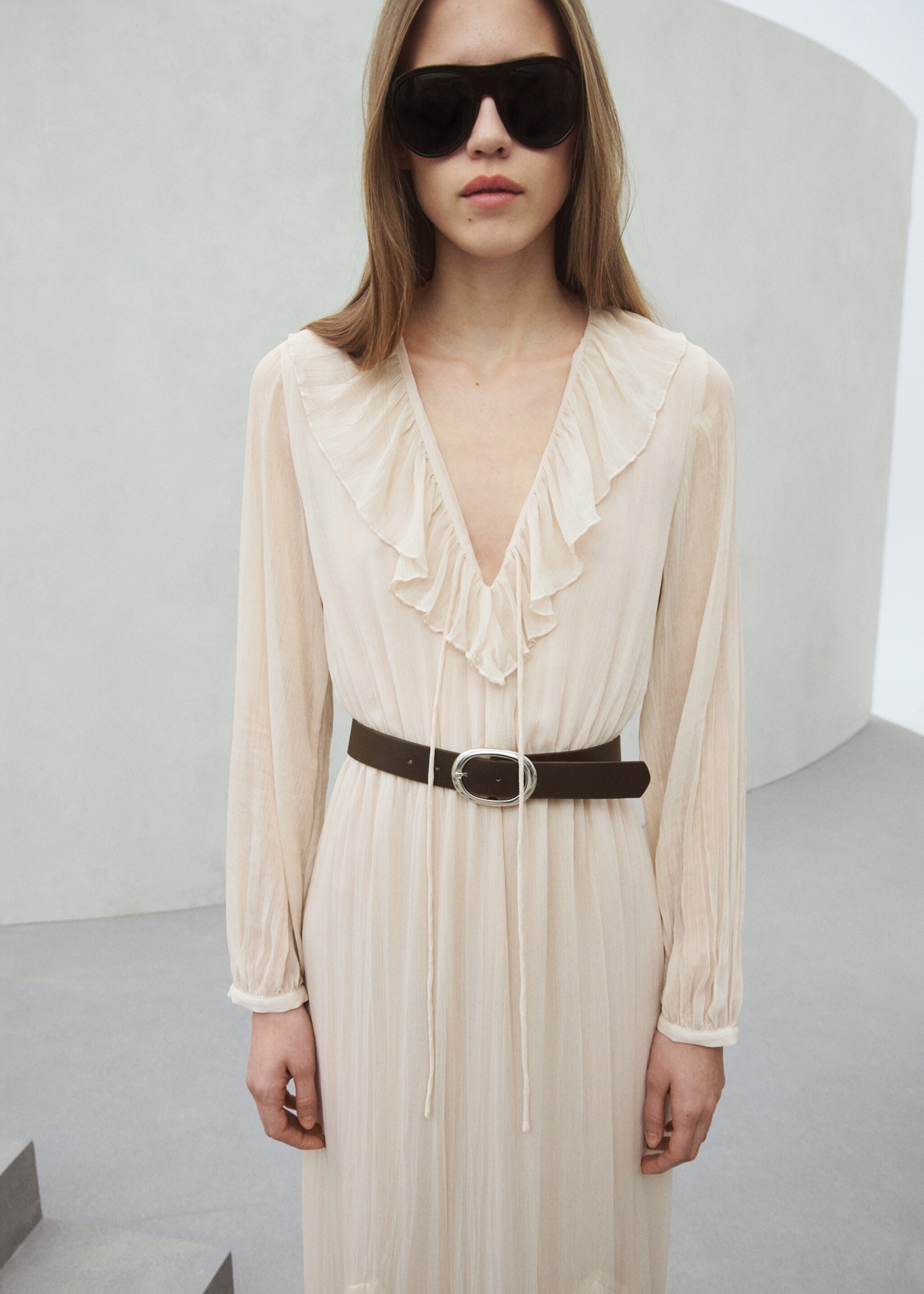 Long ruffled dress - Medium plane, Ice Grey. Ref: 27014107-00.