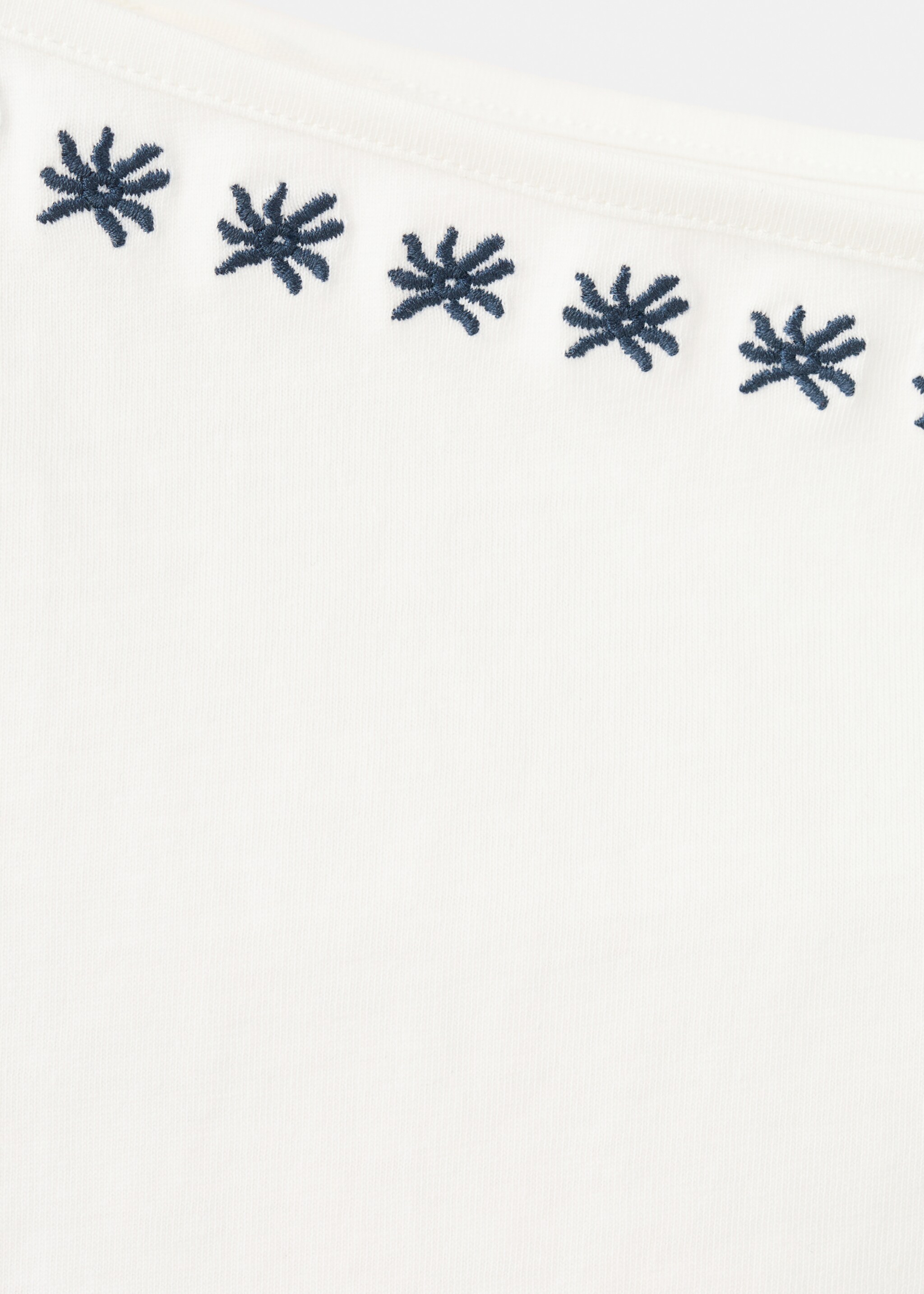 Top crop asimétrico - Detalle del artículo 8, Blanco roto. Ref: 27014419-00.