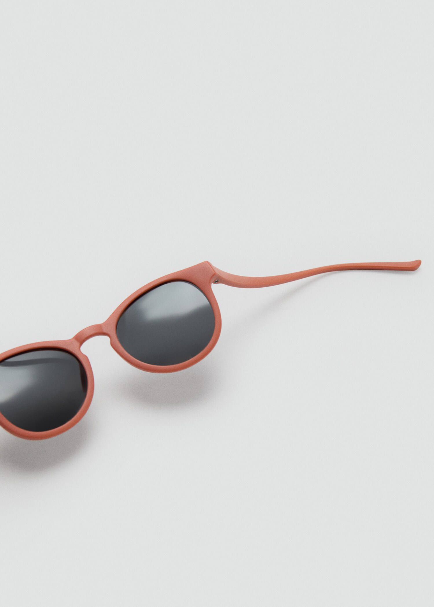 Rounded frame sunglasses - Details of the article 2