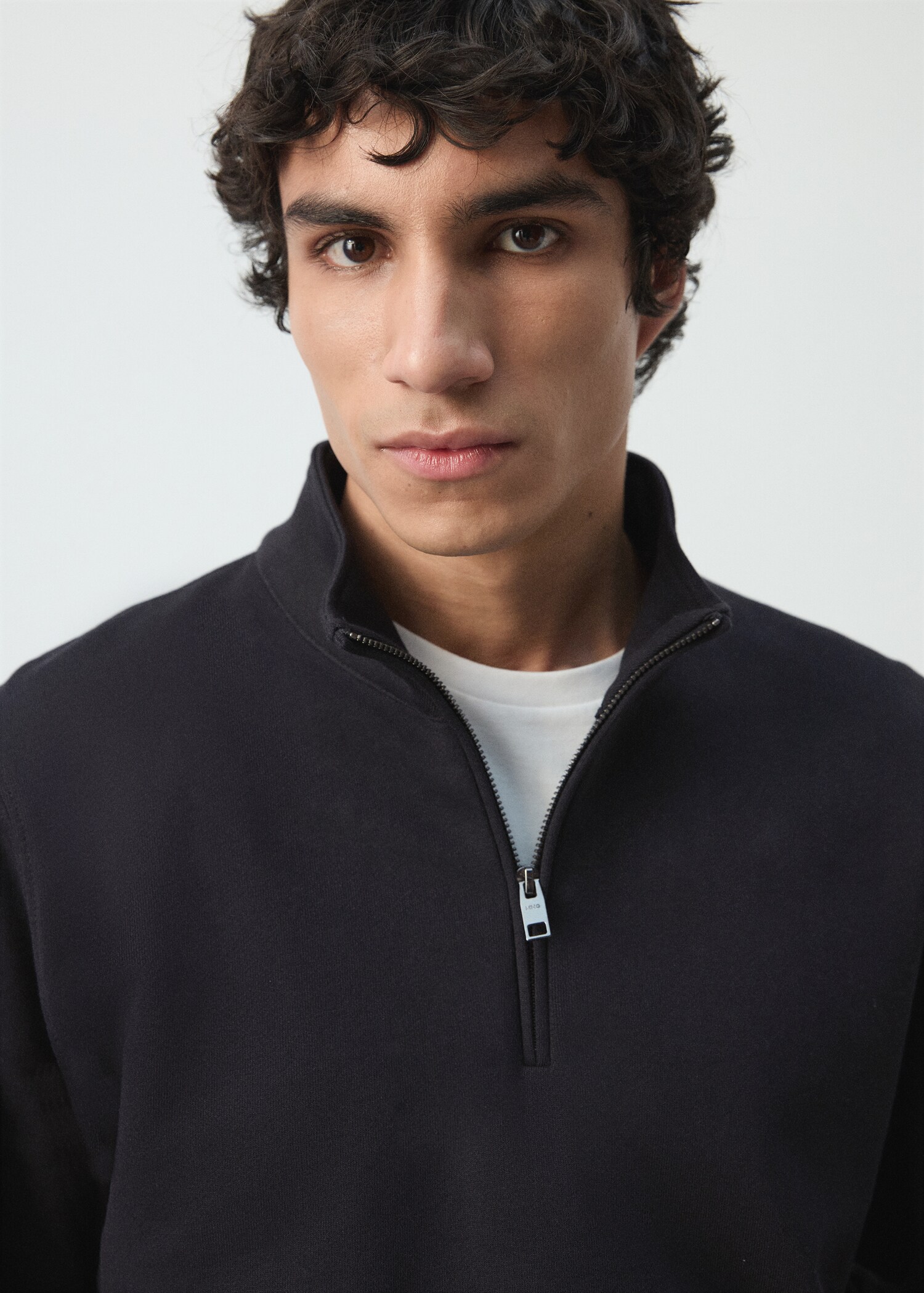 100% cotton zip-neck sweatshirt - Details of the article 1