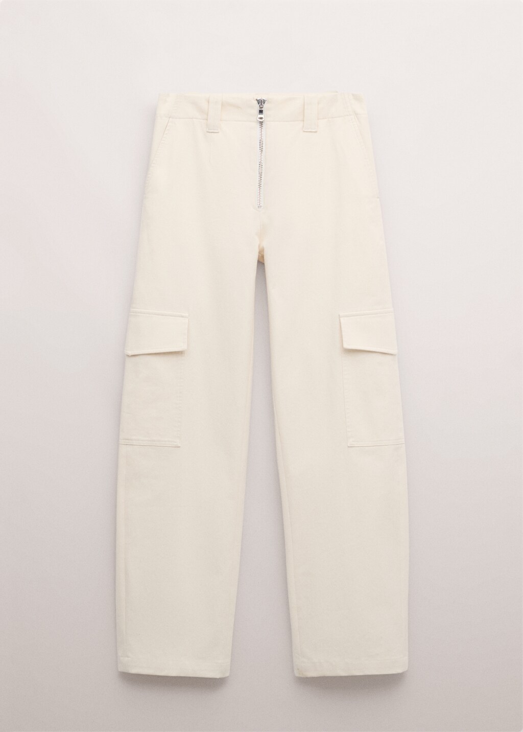 Mid-rise cargo pants with pockets - image 3