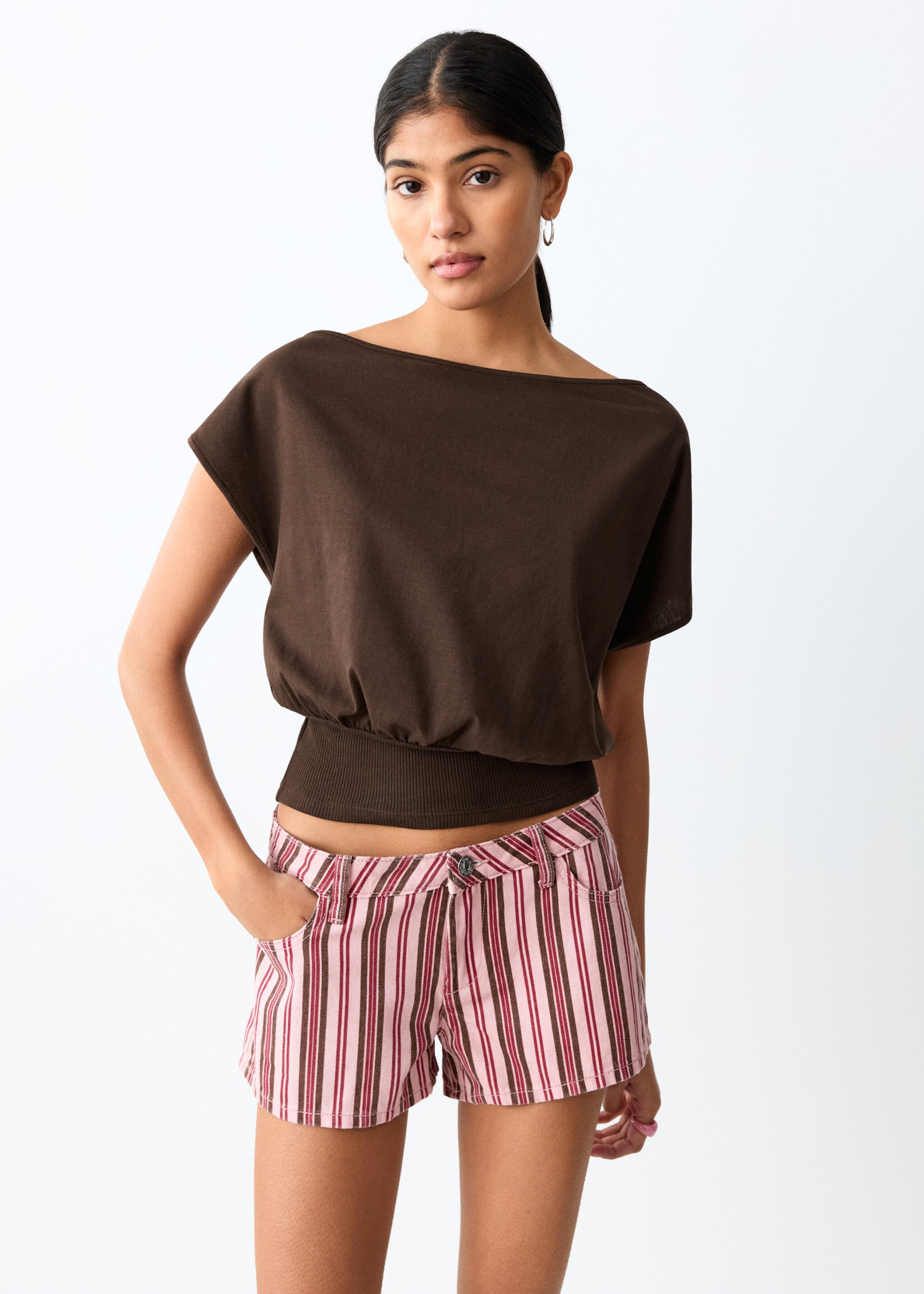 T-shirt col bateau à fronces - Plan moyen, Marron. Ref: 27014451-00.