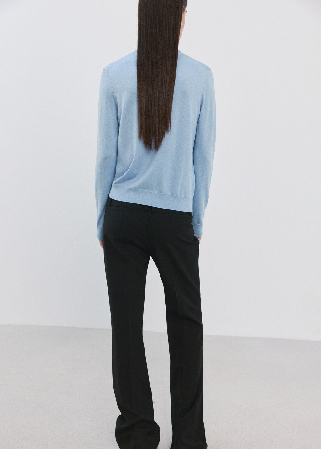 Round-neck knitted sweater - image 3