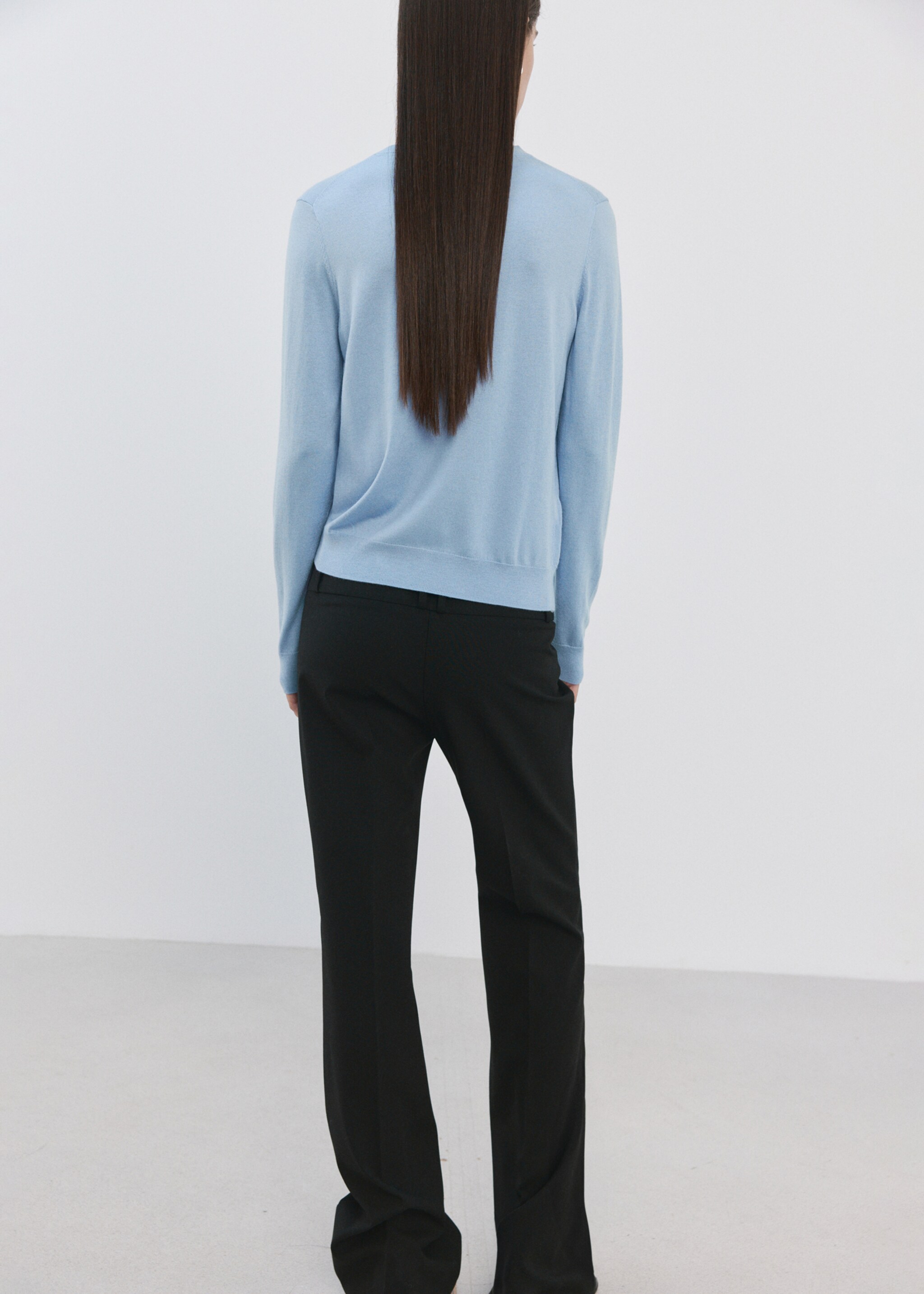Round-neck knitted sweater - Reverse of the article, Sky Blue. Ref: 27014777-00.