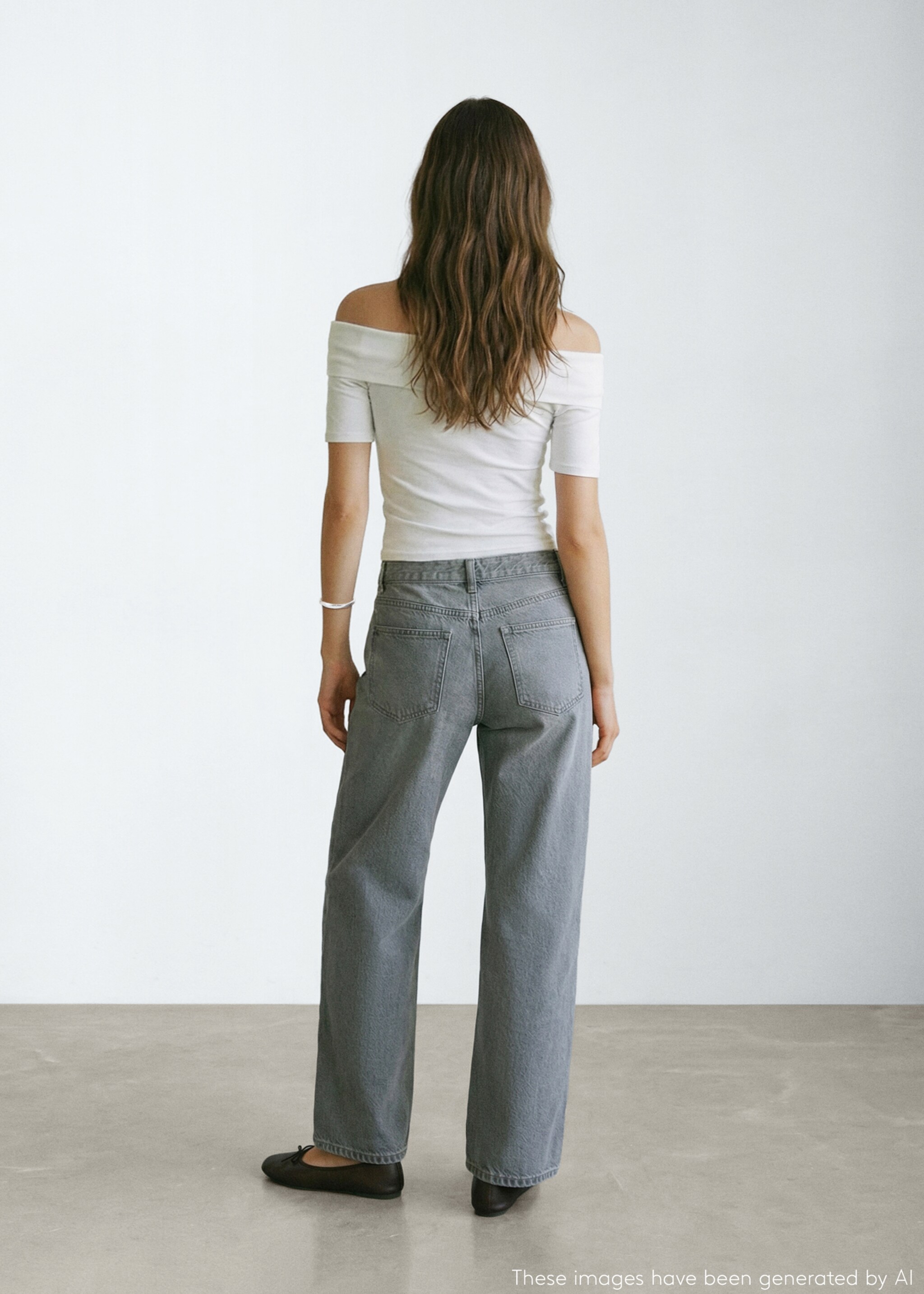 Off-shoulder top - Reverse of the article, Off White. Ref: 27014781-00.