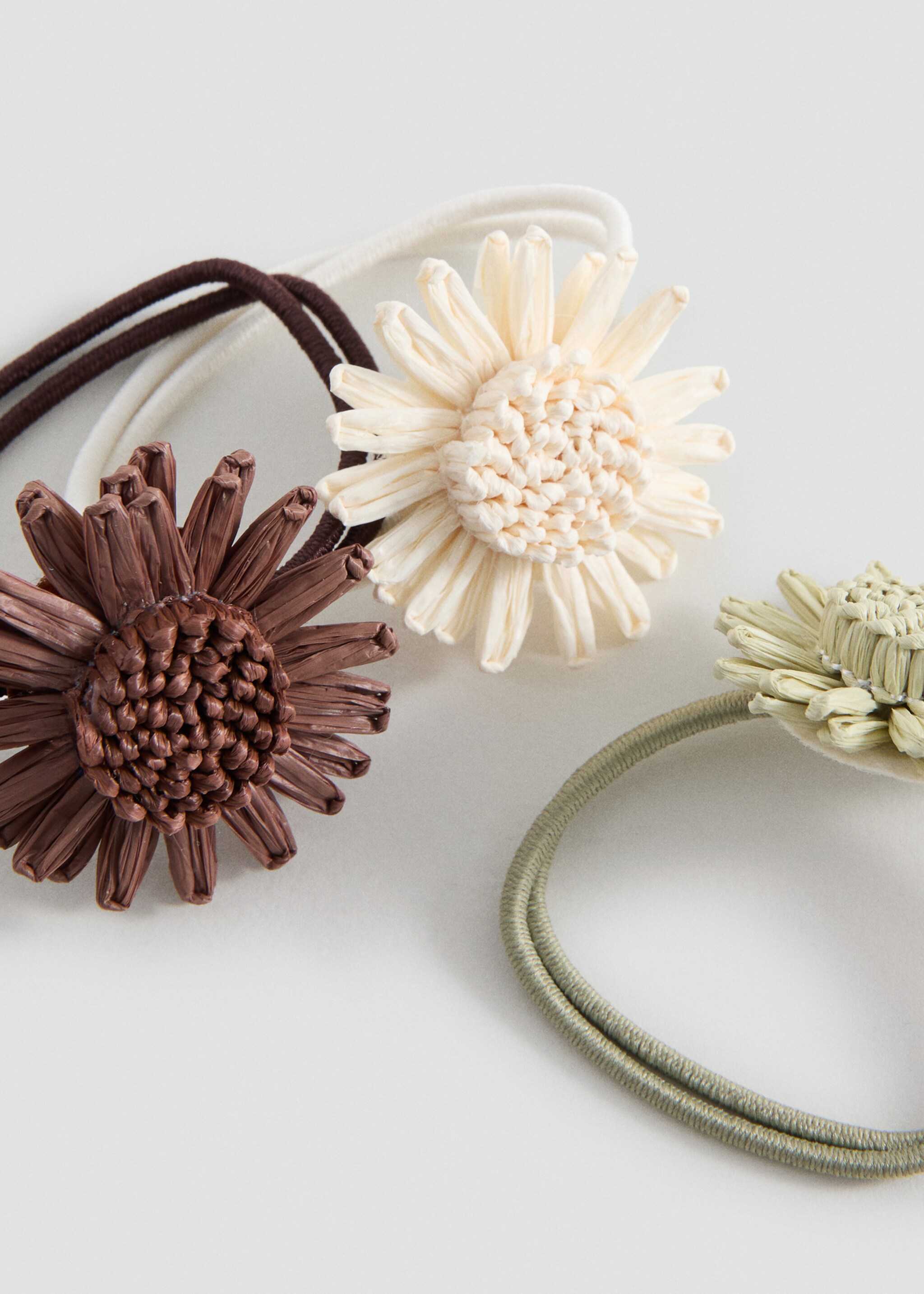 3-pack flower hair ties - Medium plane, Sand. Ref: 27014786-00.