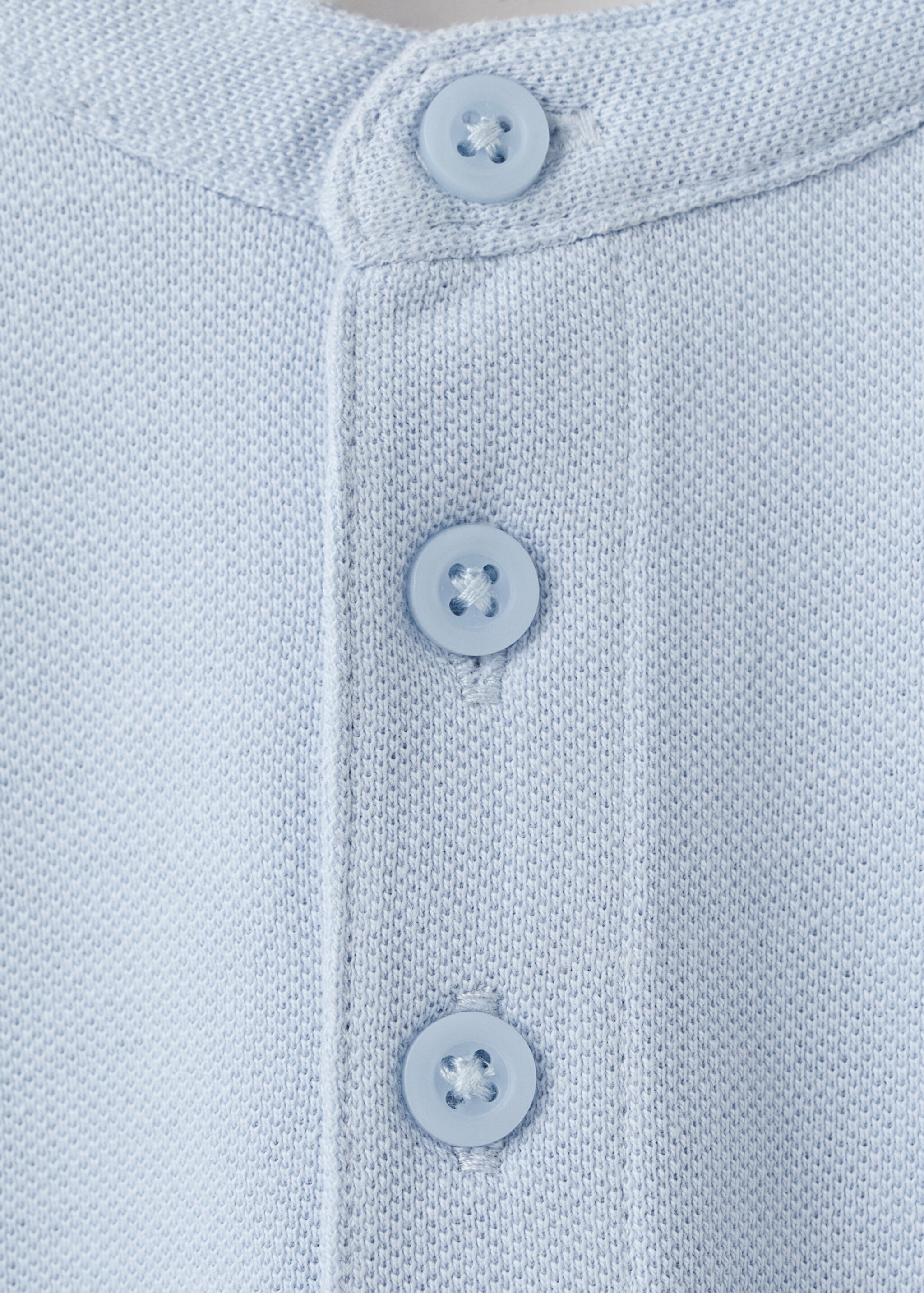 Polo de algodão com detalhe bordado - Pormenor do artigo 8, Azul-celeste. Ref: 27015145-00.