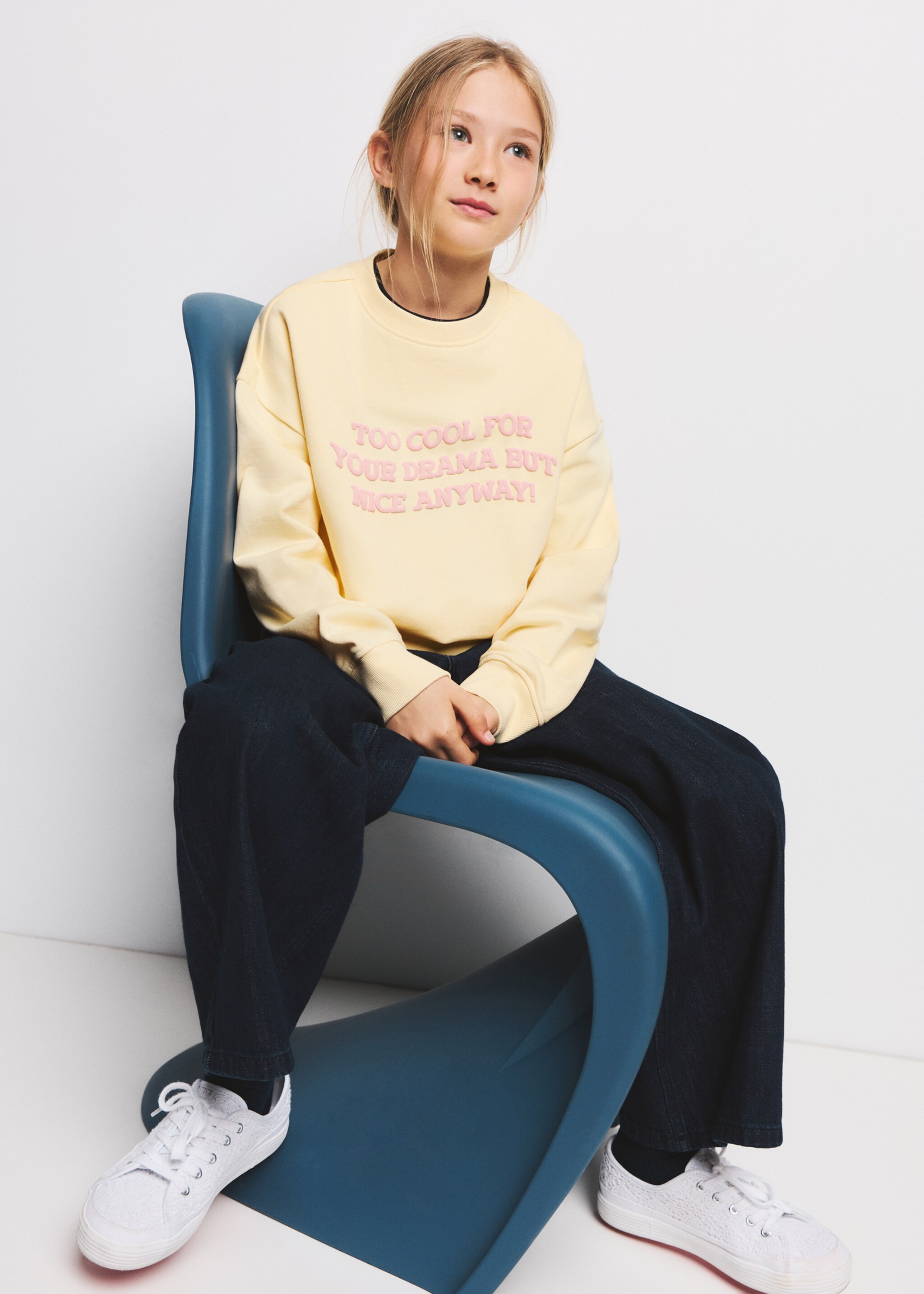 Cotton sweatshirt with text - Details of the article 2, Pastel Yellow. Ref: 27015149-00.