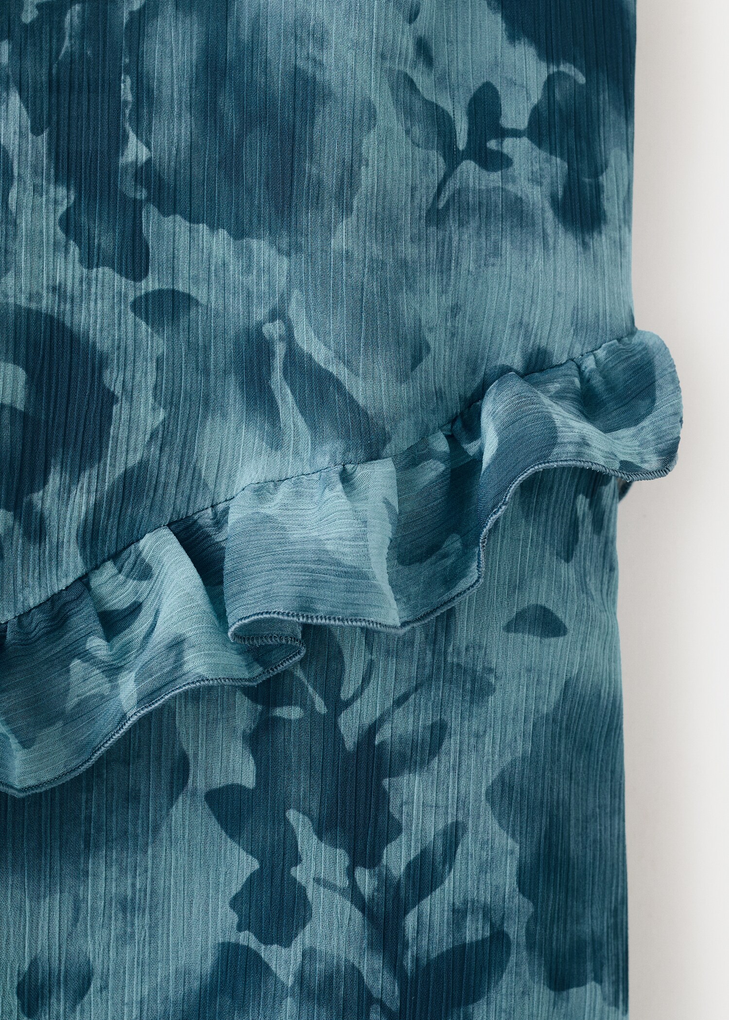 Ruffled printed dress - Details of the article 0