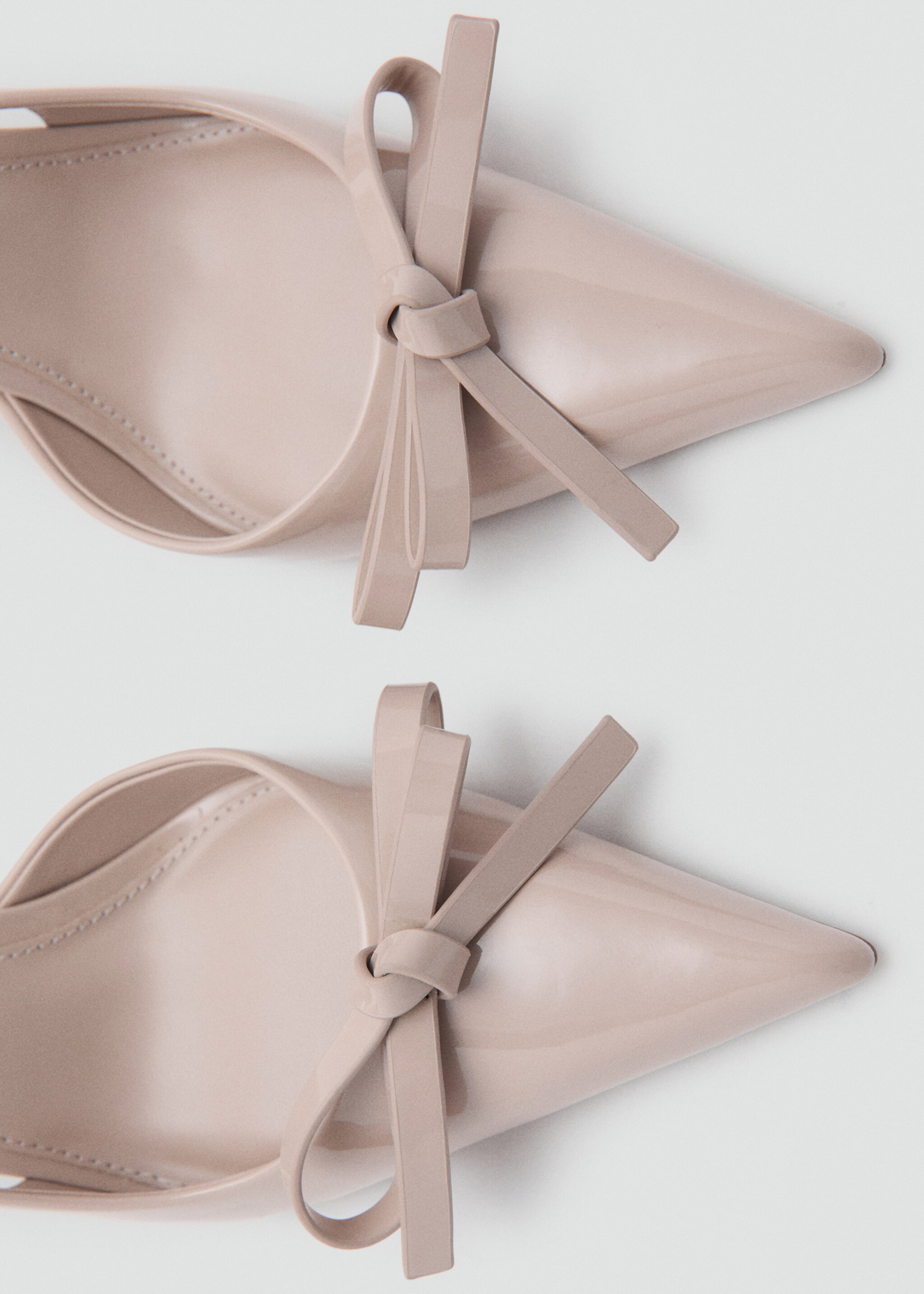 High-heeled shoes with pointed toe and bow - Details of the article 2, Nude. Ref: 27015819-00.
