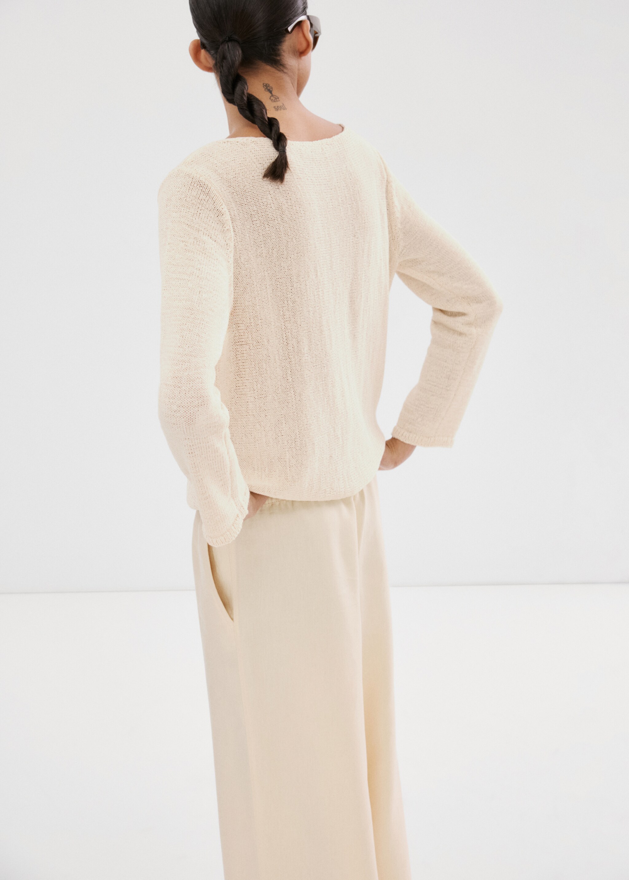 Lurex knitted sweater - Reverse of the article, Sand. Ref: 27015824-00.