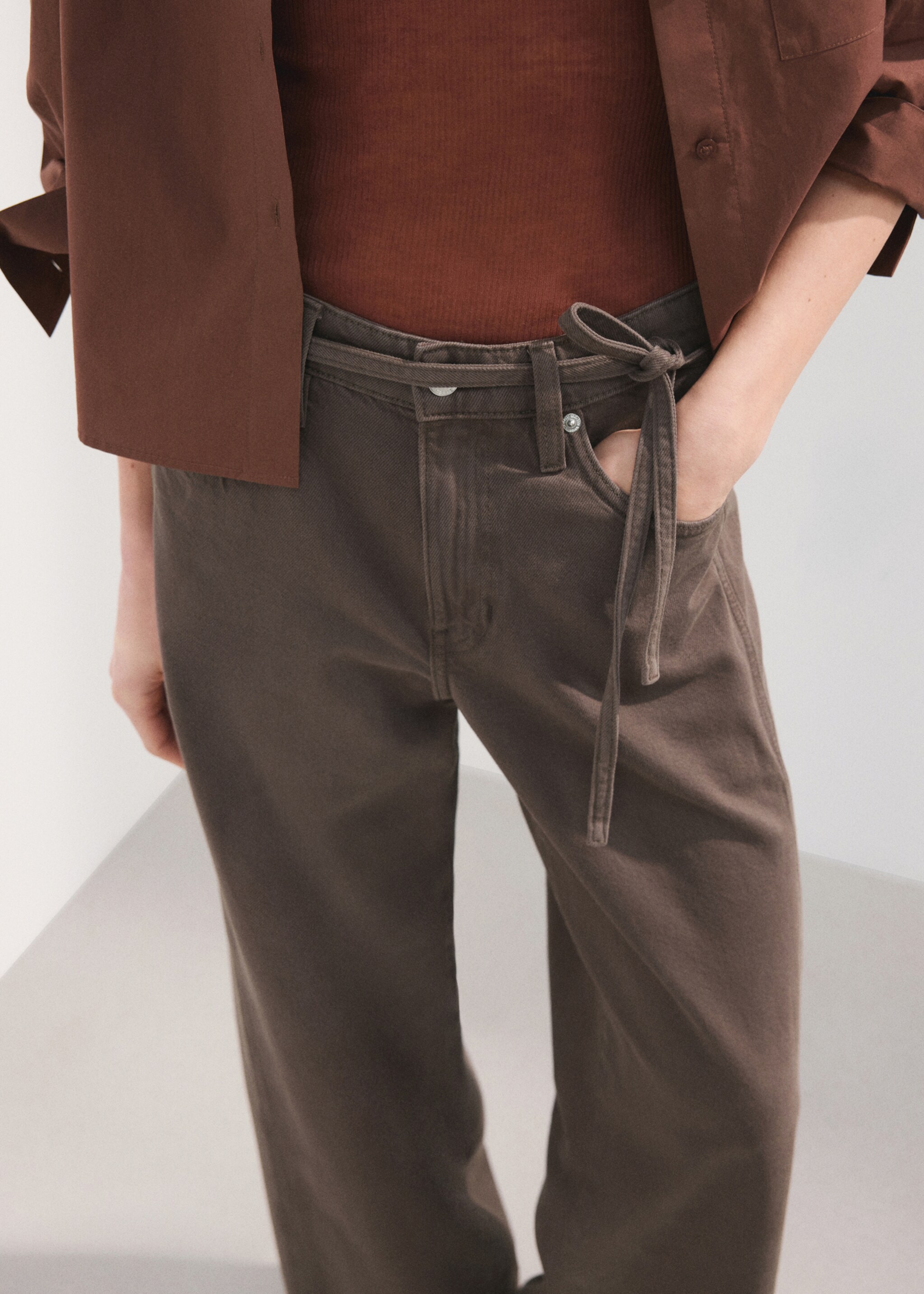 Wide-leg jeans with drawstring - Details of the article 6, Chocolate. Ref: 27015825-00.