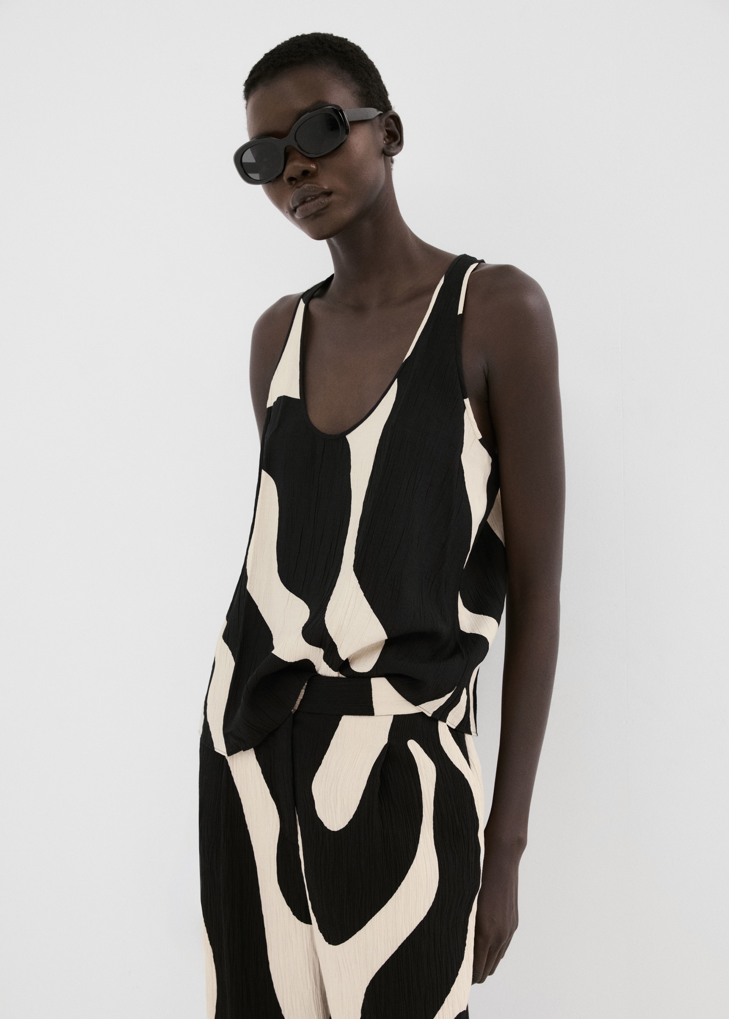 Pantalon droit imprimé - Détail de l'article 1