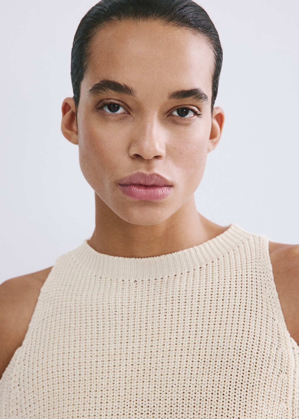 Off-the-shoulder knitted sweater - image 5