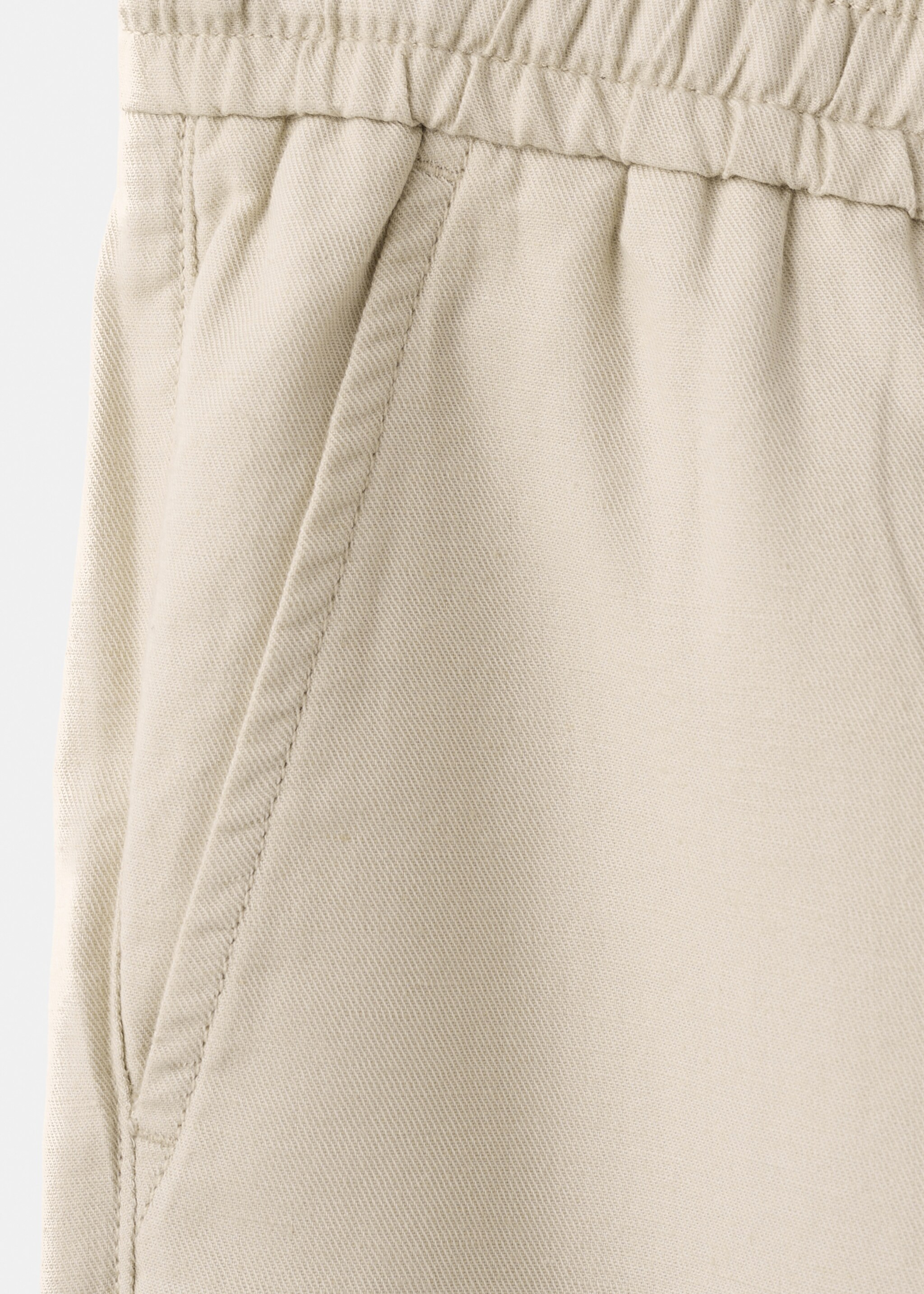 Cotton Bermuda shorts - Details of the article 8, Sand. Ref: 27015938-00.