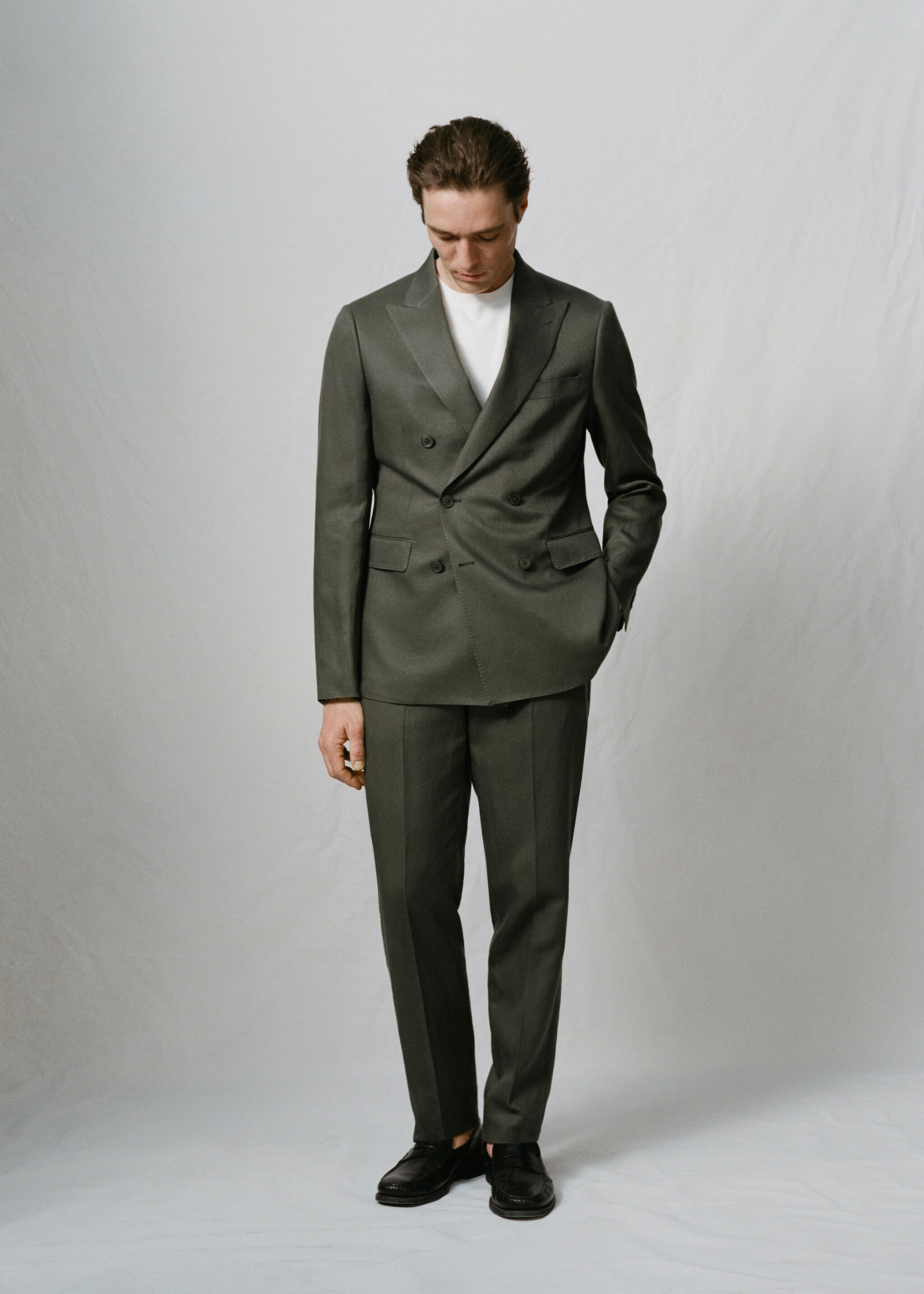 بنطلون بدلة أمالفي بقصة سليم فيت - تفاصيل المنتج 5, أسمر ضارب إلى الصفرة. Ref: 27015939-00.