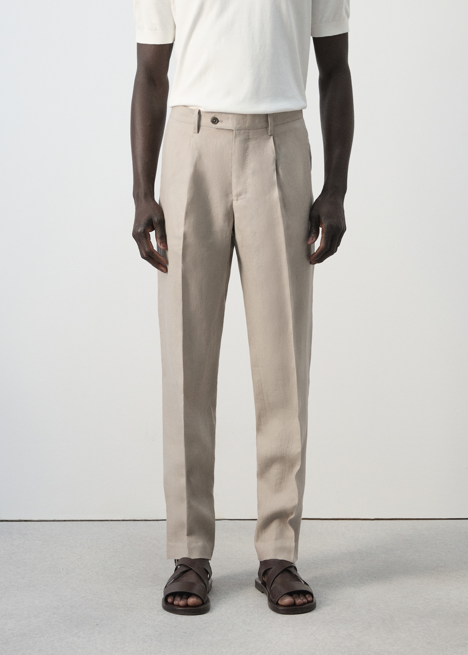 Pantalón traje Amalfi 100% lino slim fit - Plano medio