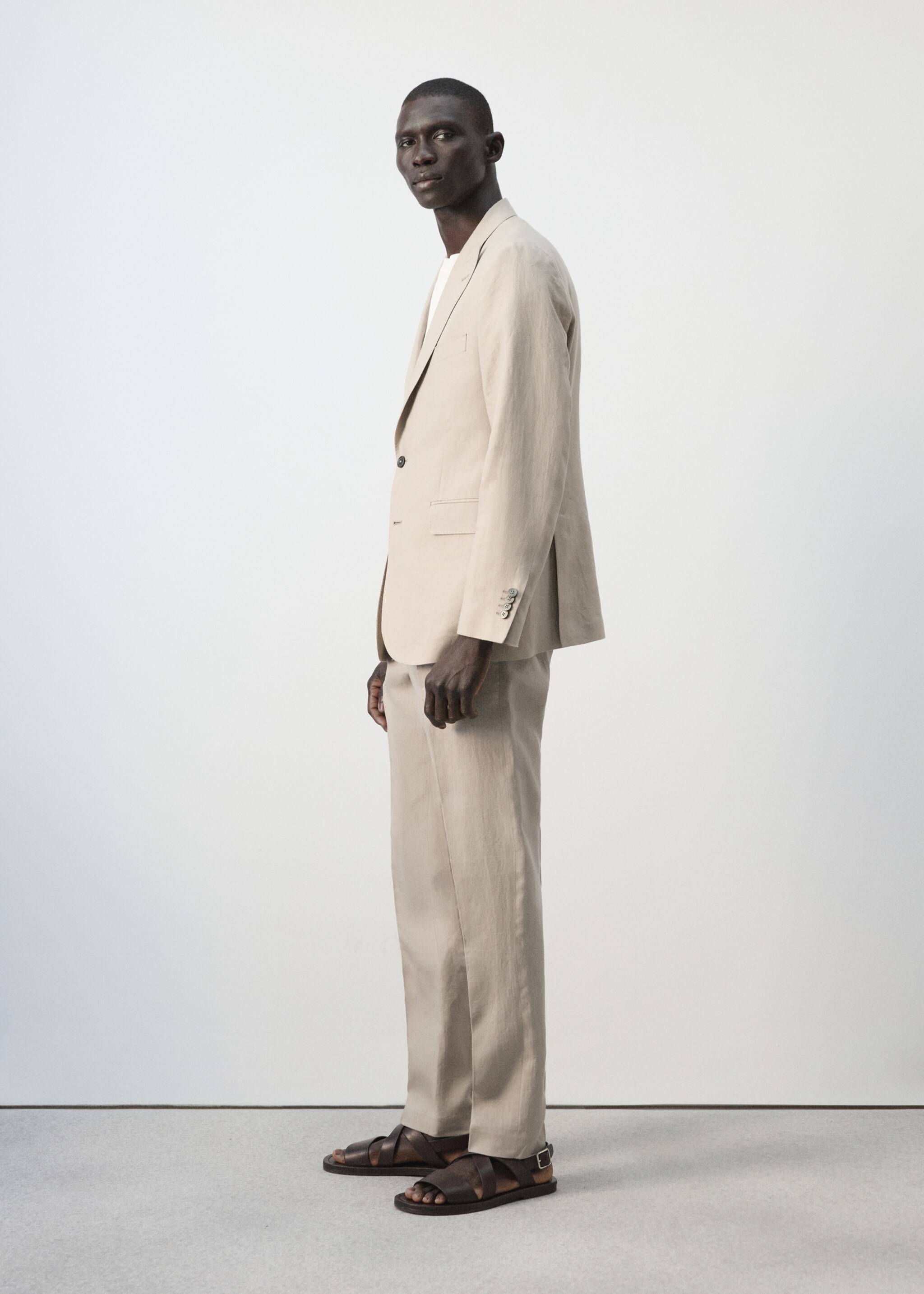 Pantalón traje Amalfi 100% lino slim fit - Detalle del artículo 2, Beige. Ref: 27015949-00.