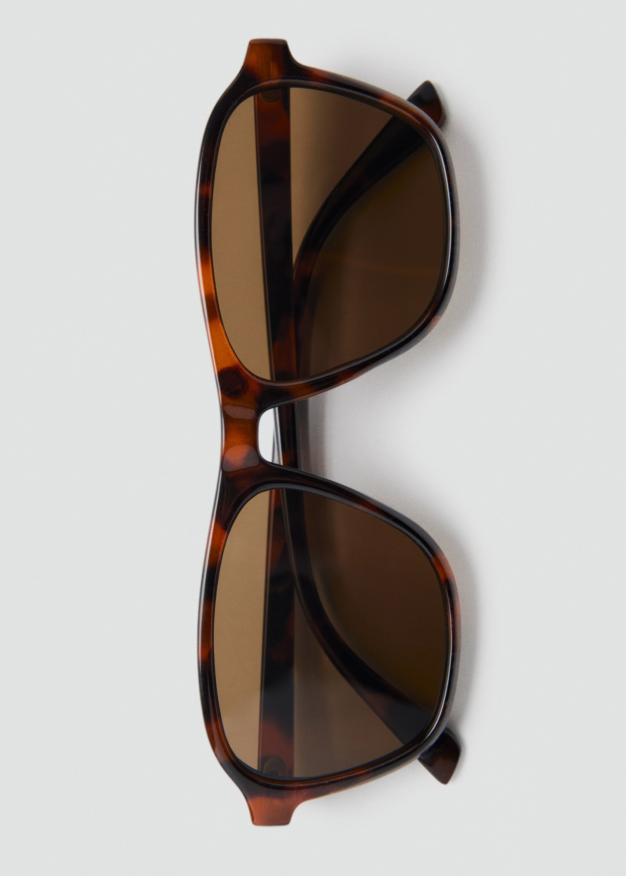 Zonnebril met acetaat montuur - Detail van het artikel 2, Chocoladebruin. Ref: 27015953-00.