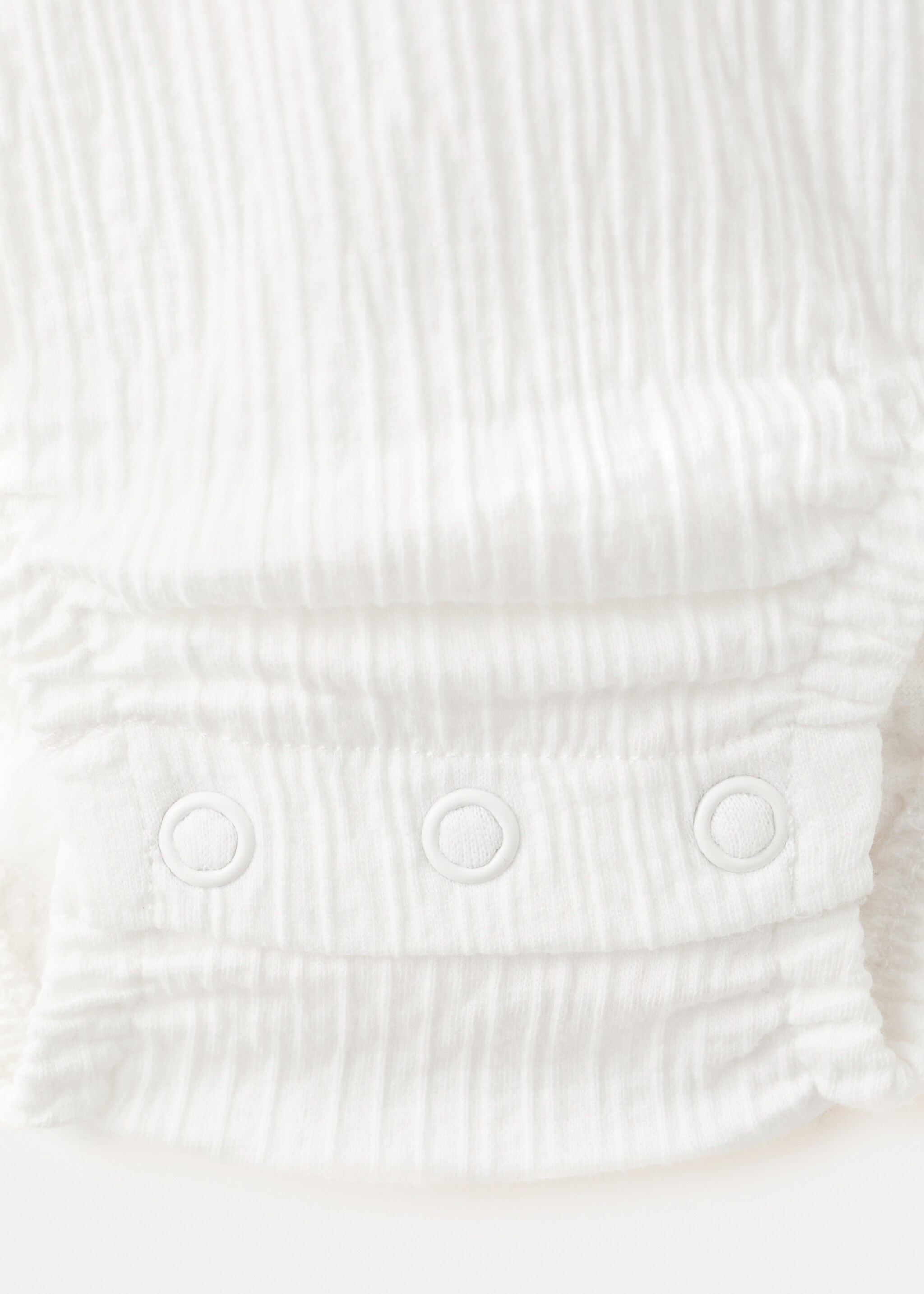 Body coton boutons - Détail de l'article 8, Blanc cassé. Ref: 27015962-00.