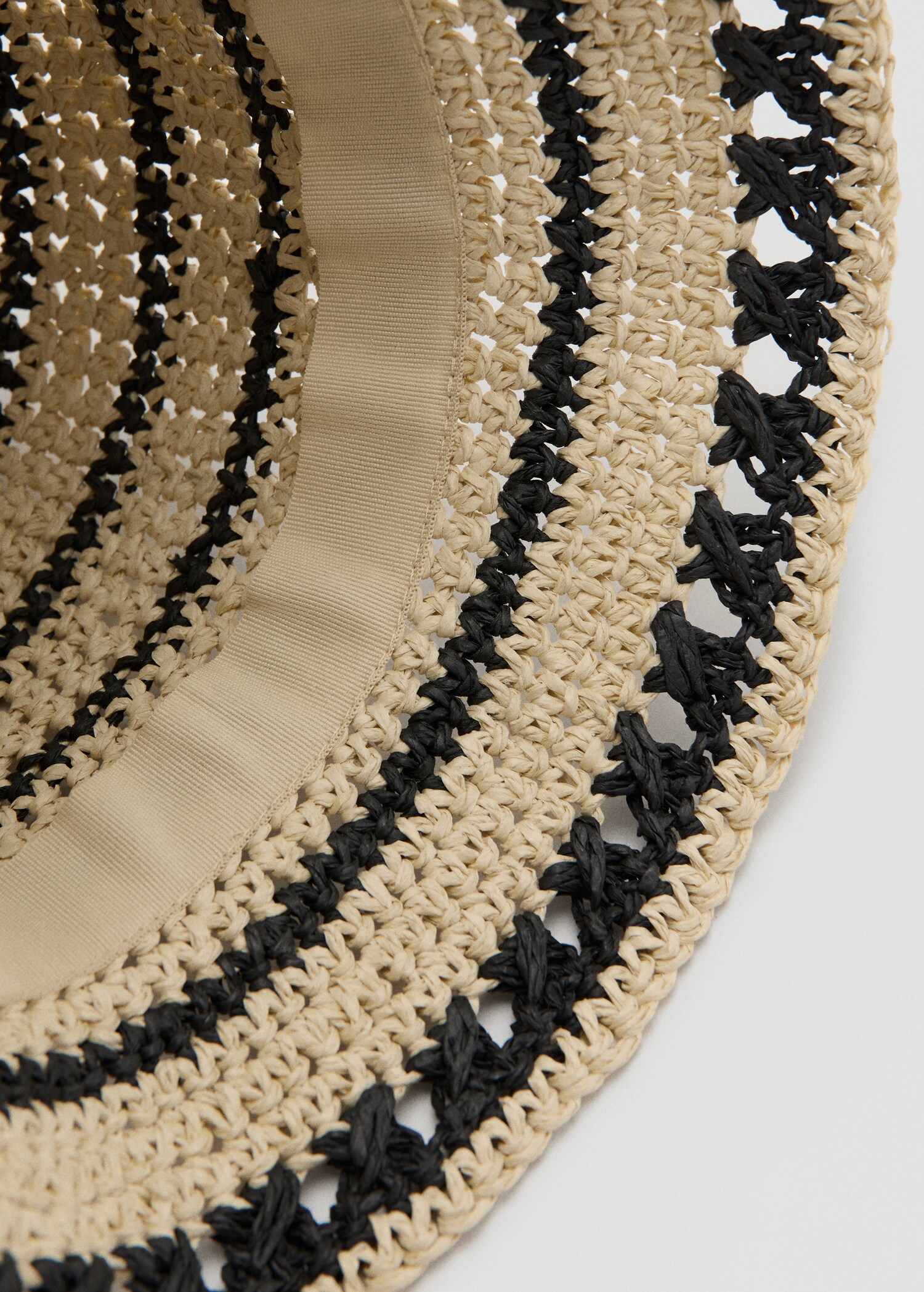 Striped bucket hat - Details of the article 1