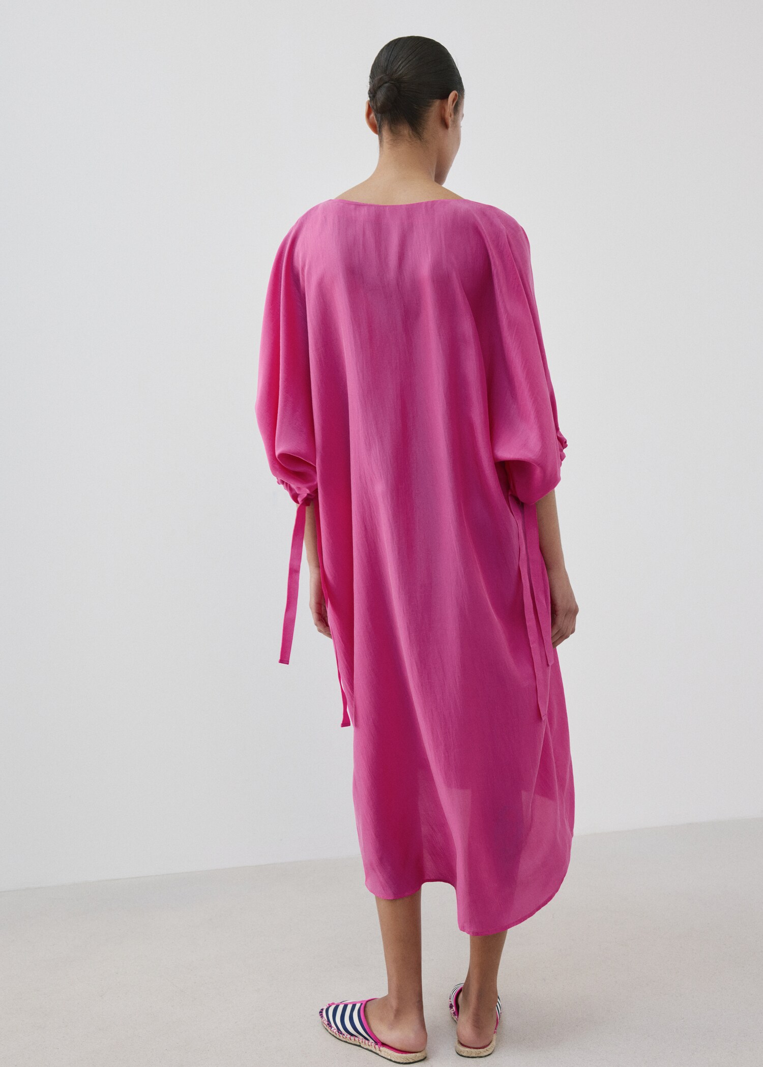 Seiden-Nachthemd mit Puffärmeln - Rückseite des Artikels