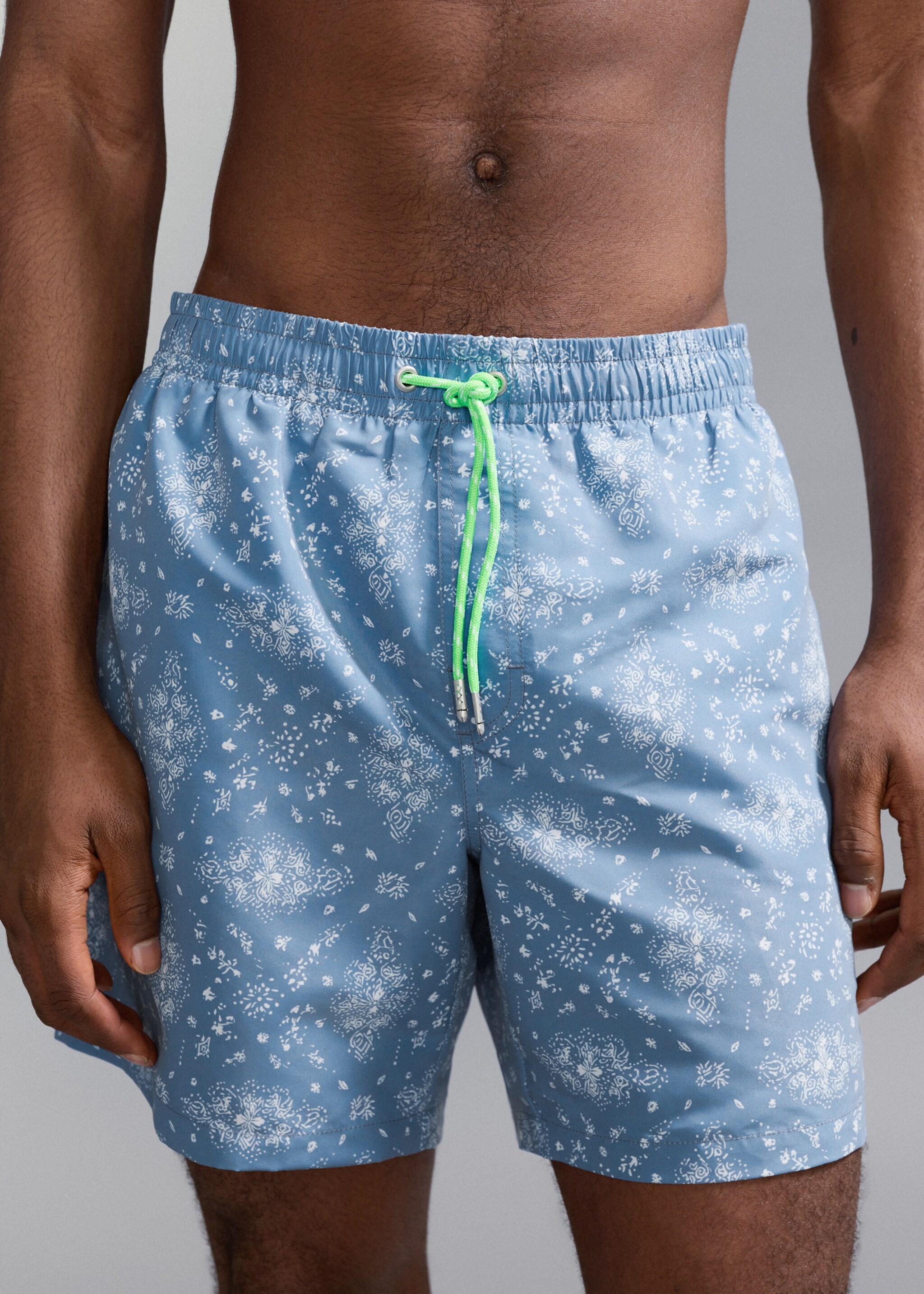 Printed swimming trunks - Details of the article 6, Blue. Ref: 27015994-00.