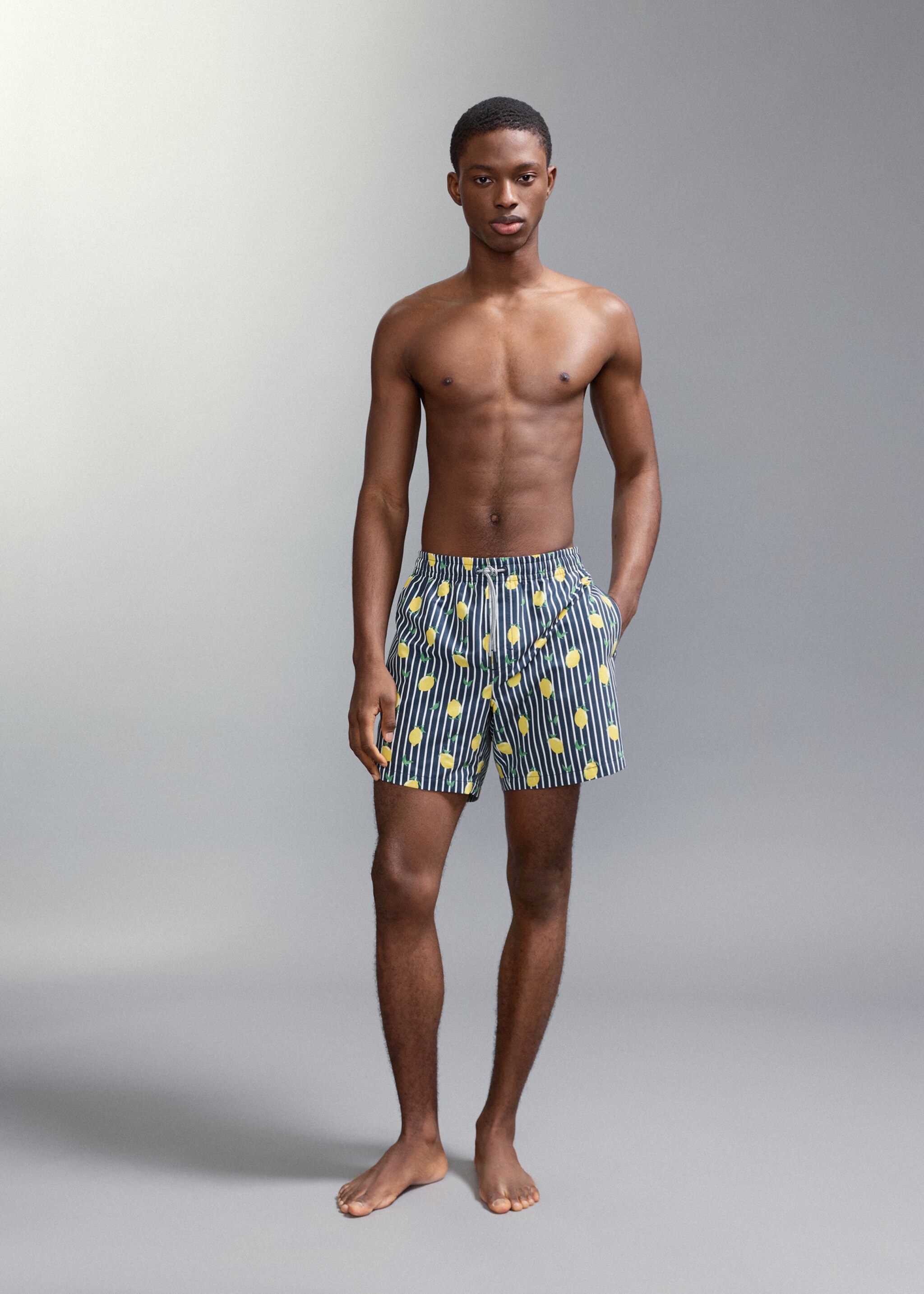 Lemon-print swimming trunks - Medium plane, Navy. Ref: 27015997-00.