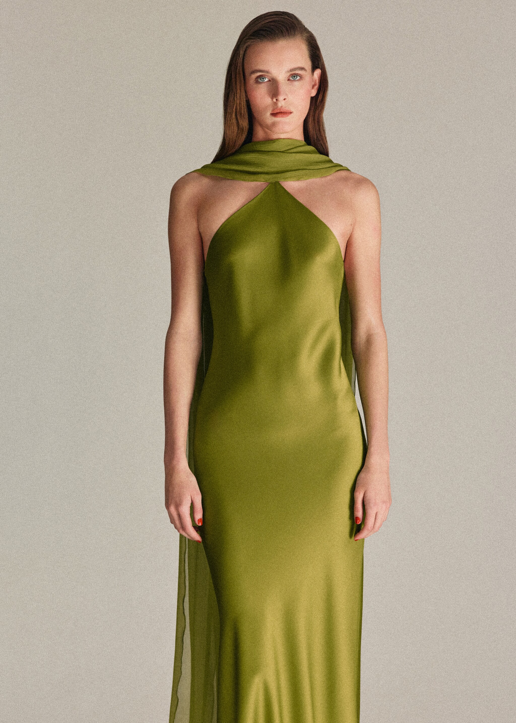 Satin halter neck dress - Medium plane, Green. Ref: 27016000-00.