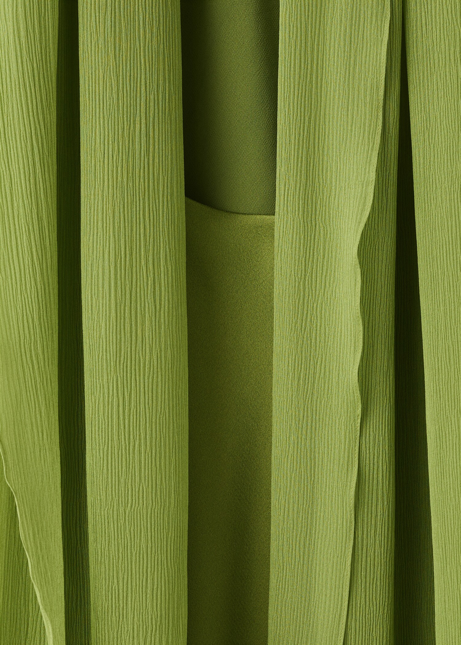 Satin halter neck dress - Details of the article 0