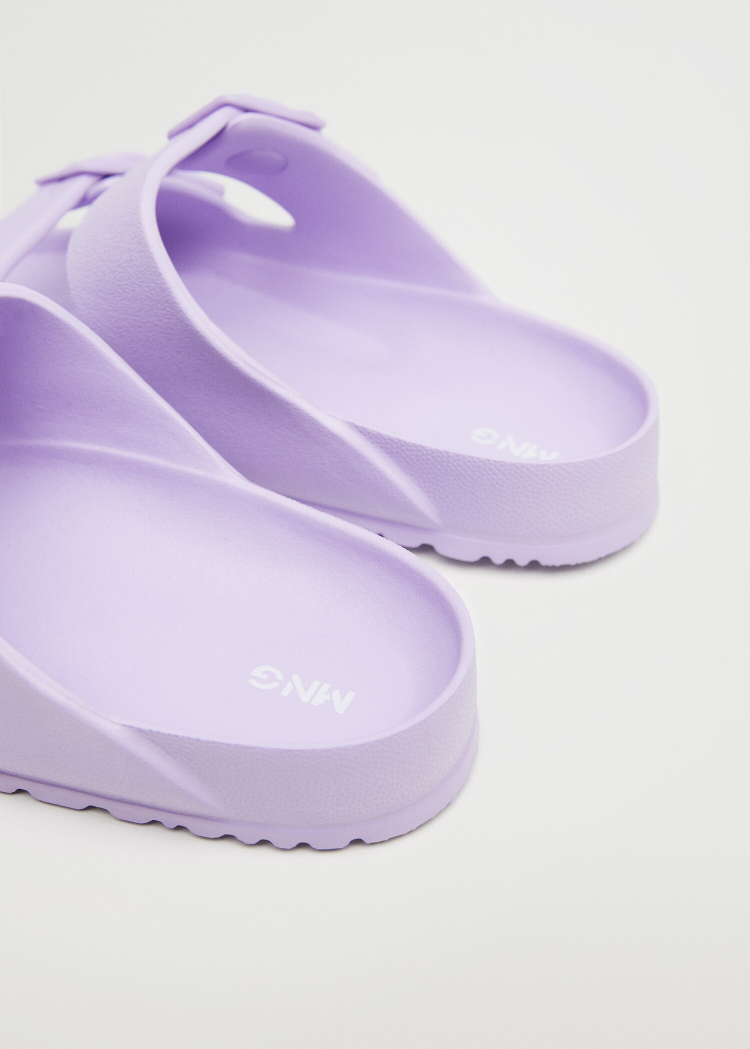 Flip flops buckles - Details of the article 2