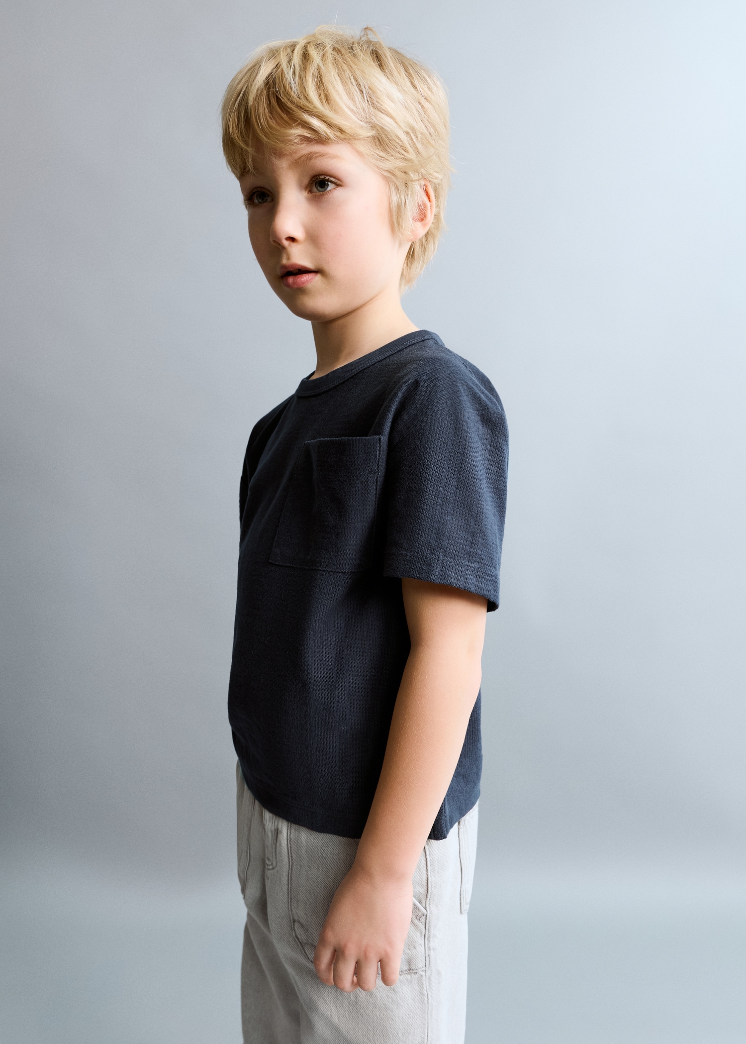 T-shirt coton poche - Plan moyen