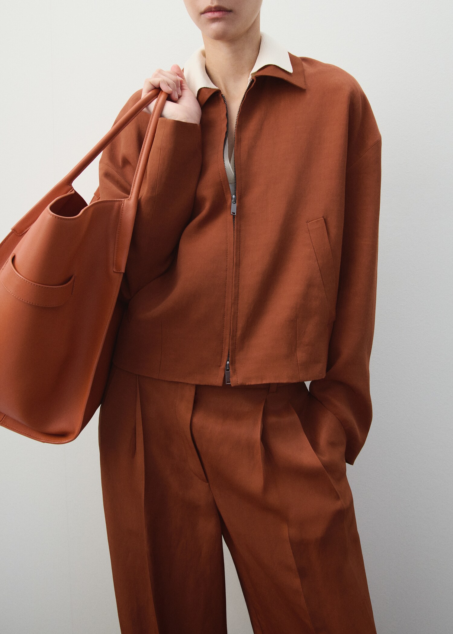 Pantalon mélange de lin pinces - Plan moyen