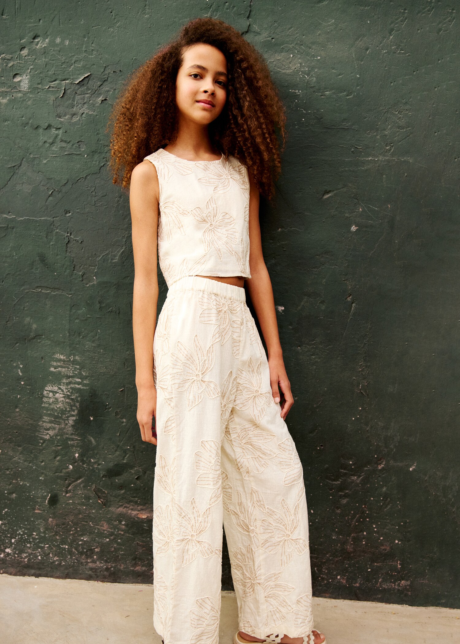 Embroidered floral cotton trousers - Details of the article 5