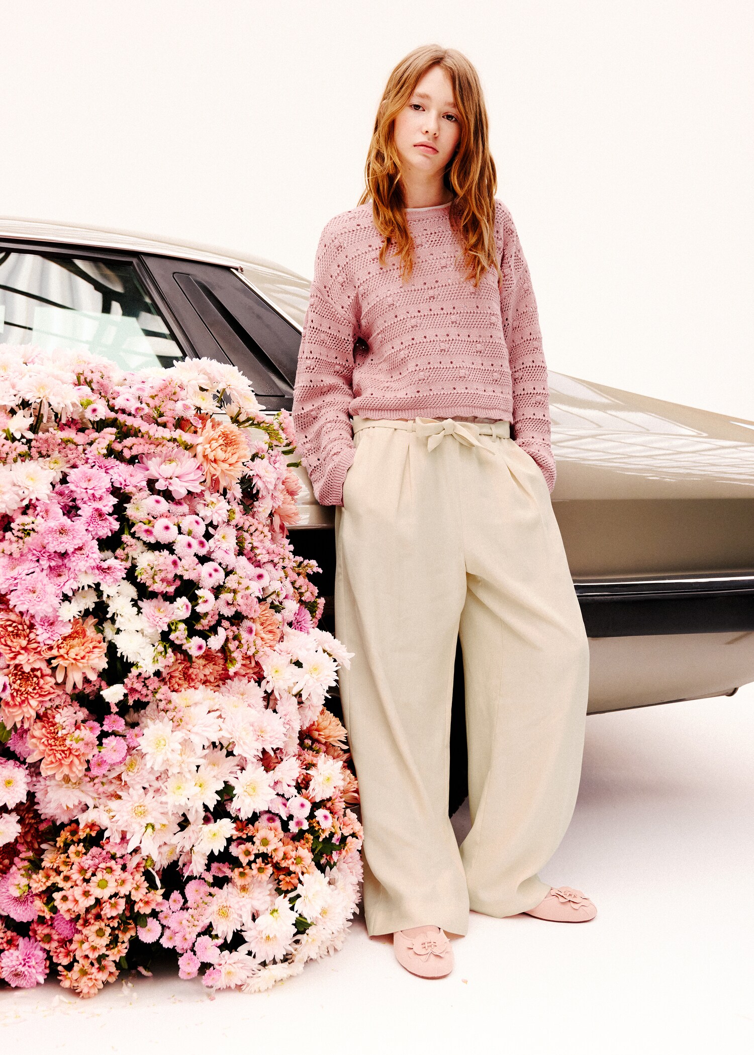 Flowy straight-fit trousers with bow - Details of the article 5
