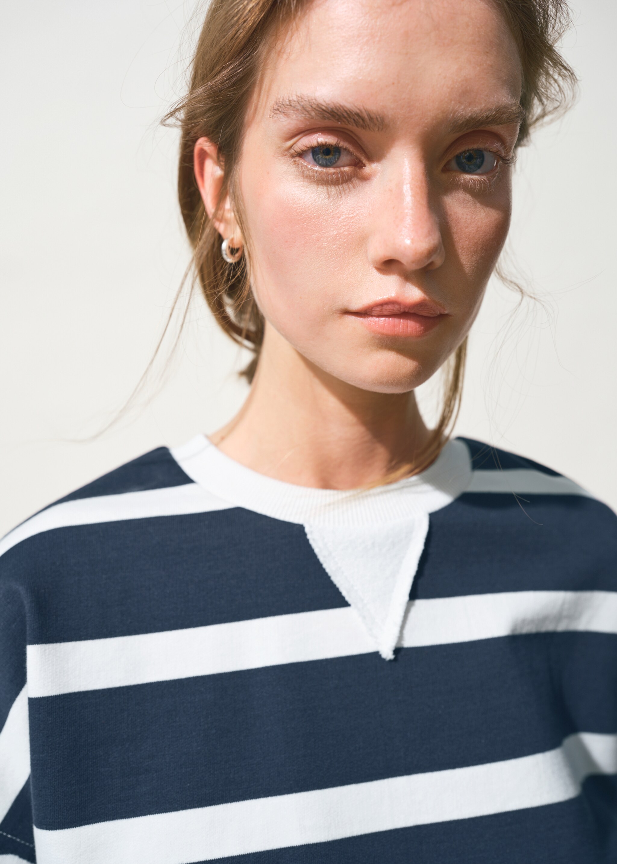 Sudadera algodón rayas - Detalle del artículo 1, Azul marino. Ref: 27016357-00.