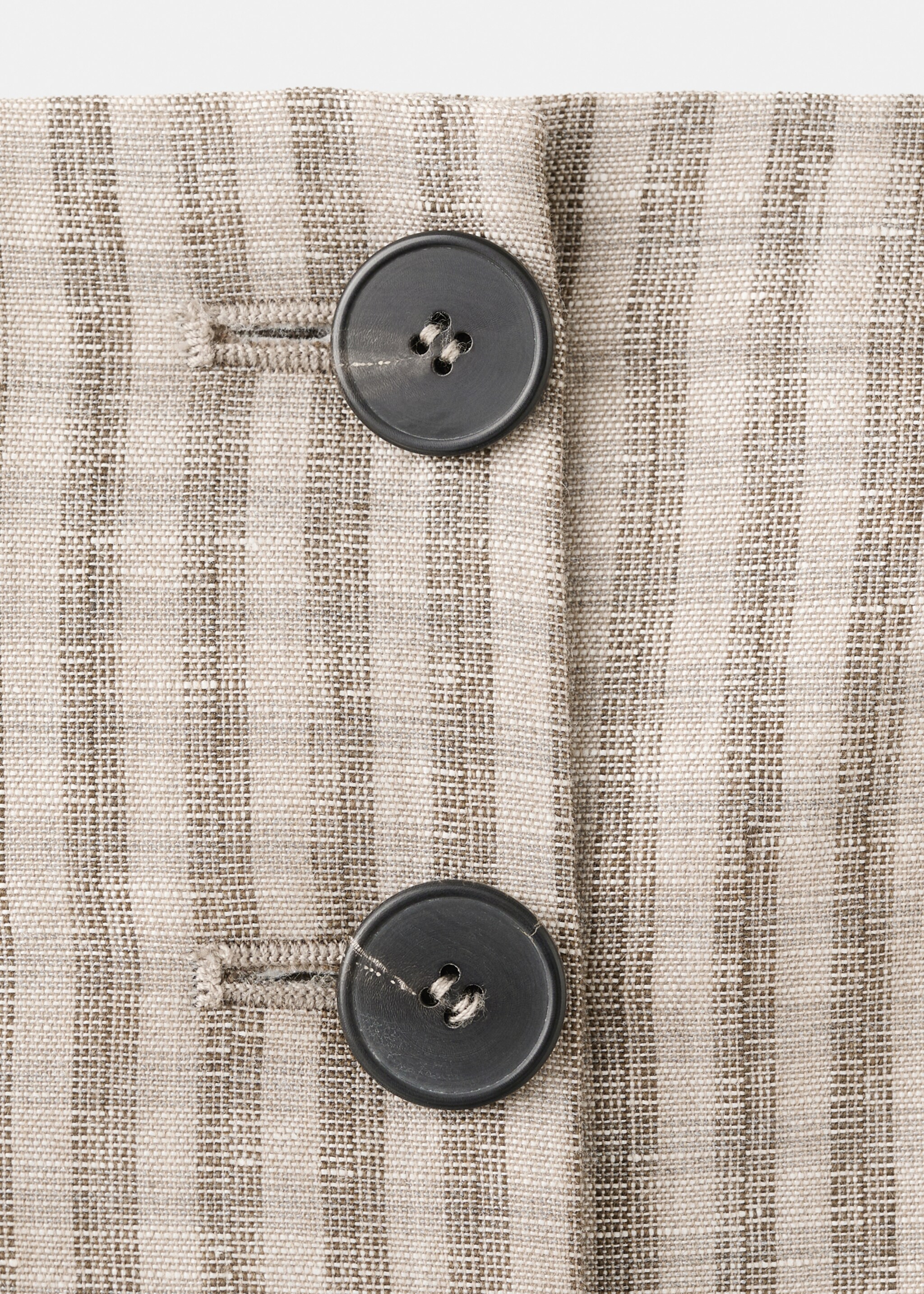 Bandeau top with buttons - Details of the article 8, Light/Pastel Grey. Ref: 27016362-00.