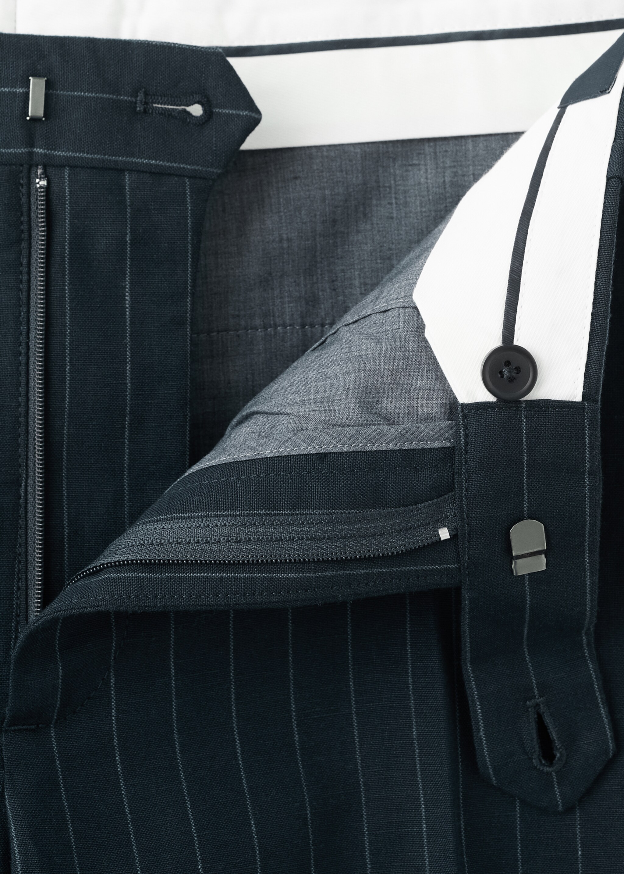 Regular fit linen blend pinstripe trousers - Details of the article 8, Navy. Ref: 27016712-00.