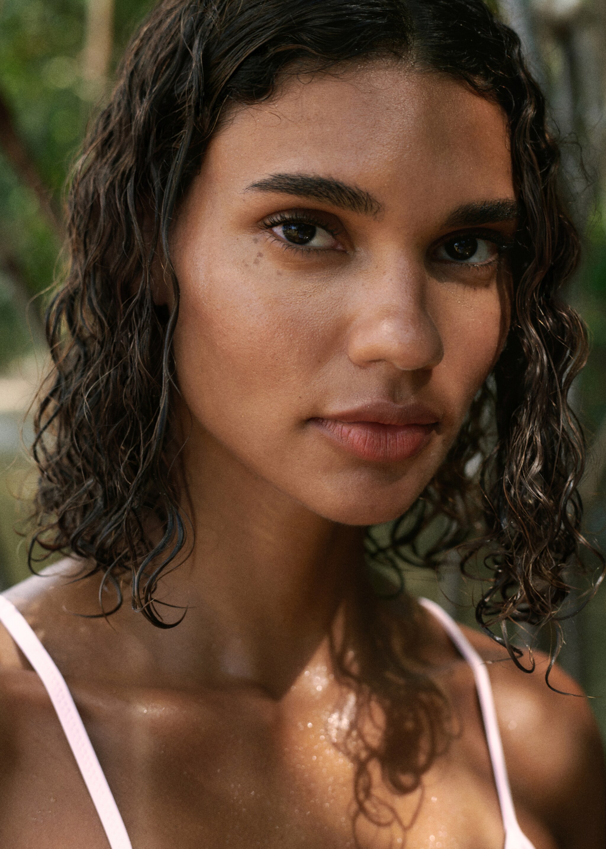 Triangular bikini top - Details of the article 1, Light Pink. Ref: 27016724-00.