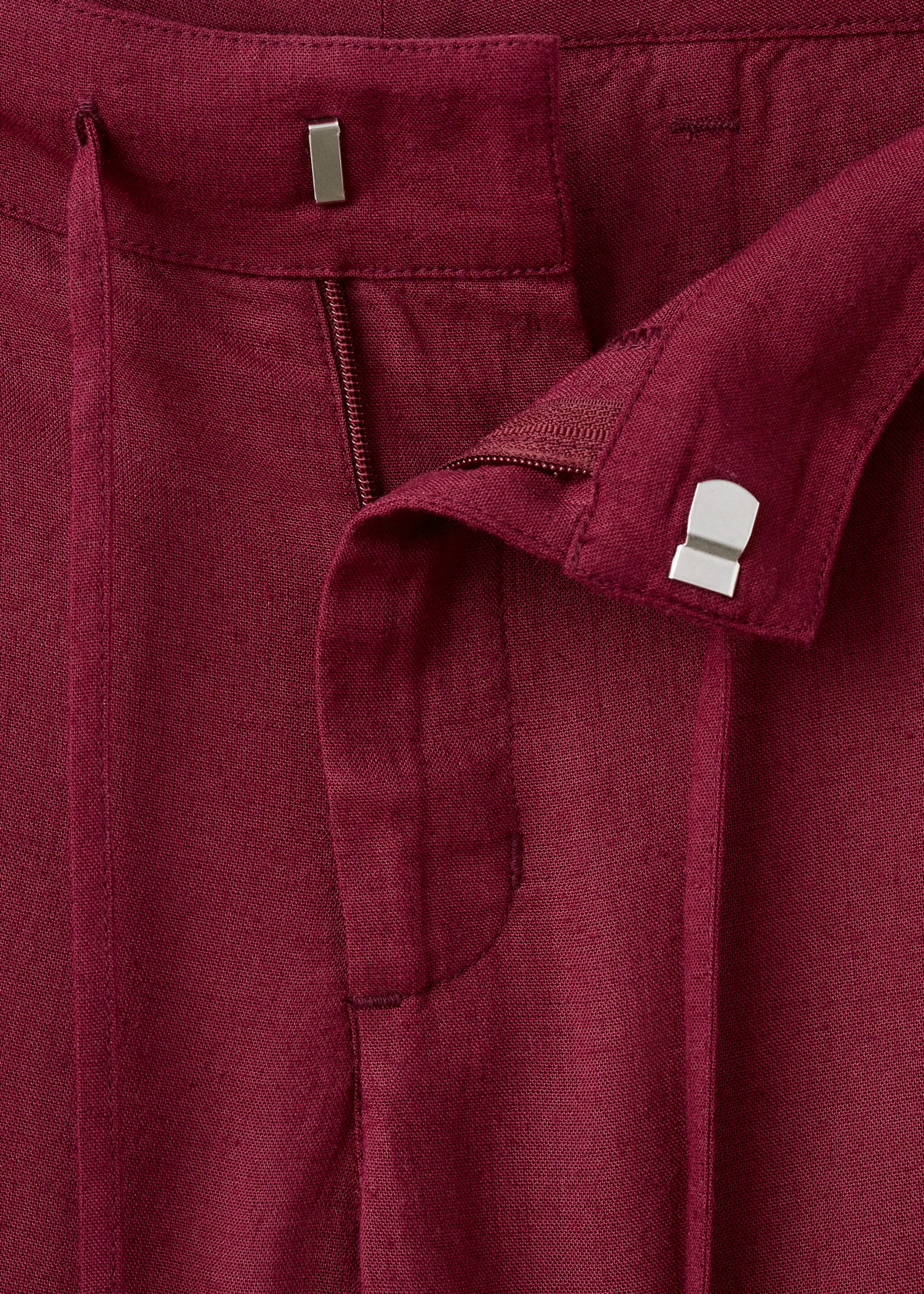 Flowy straight-fit trousers - Details of the article 8, Maroon. Ref: 27016731-00.