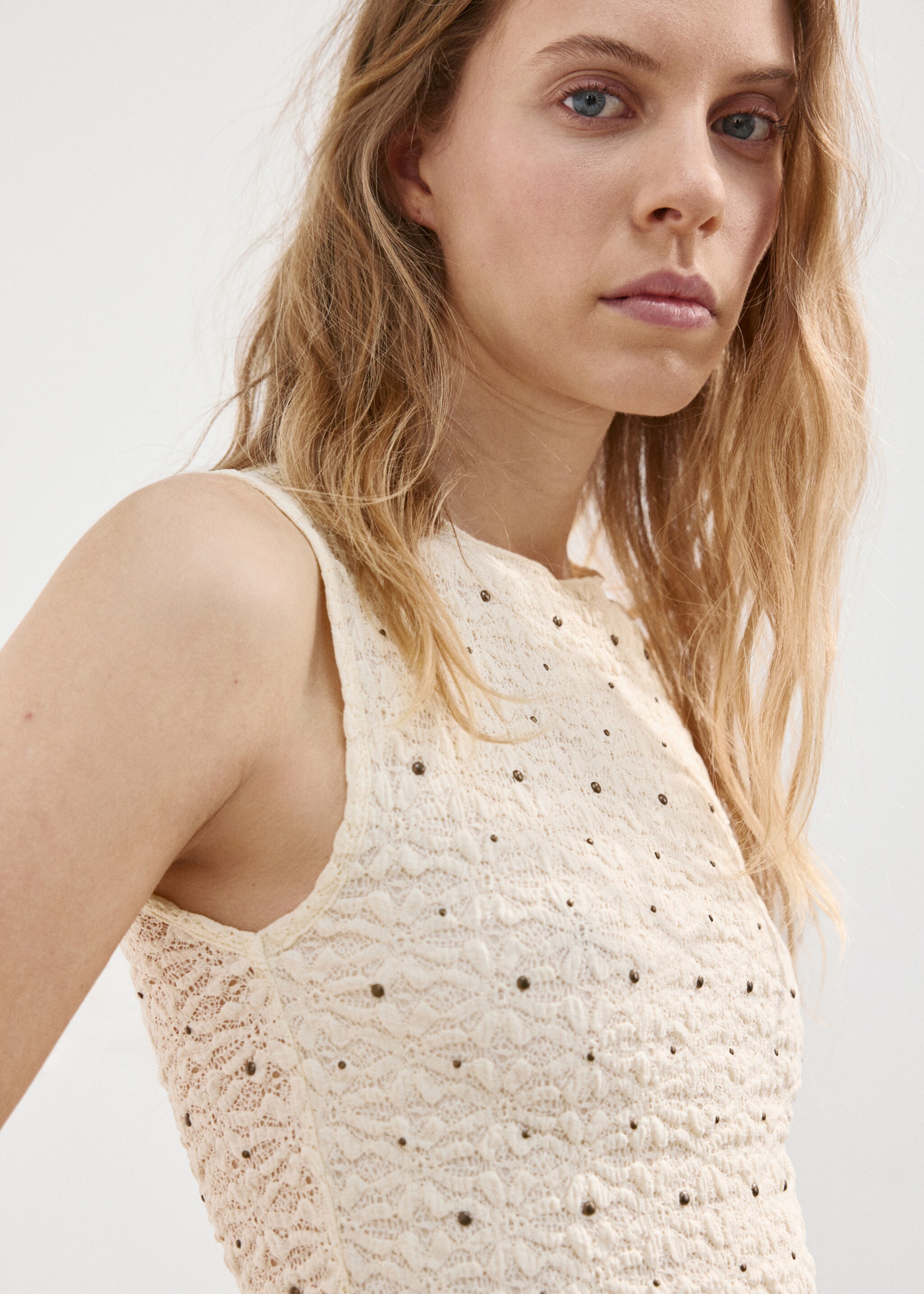 Wide strap glitter top - Details of the article 1, Ecru. Ref: 27017144-00.