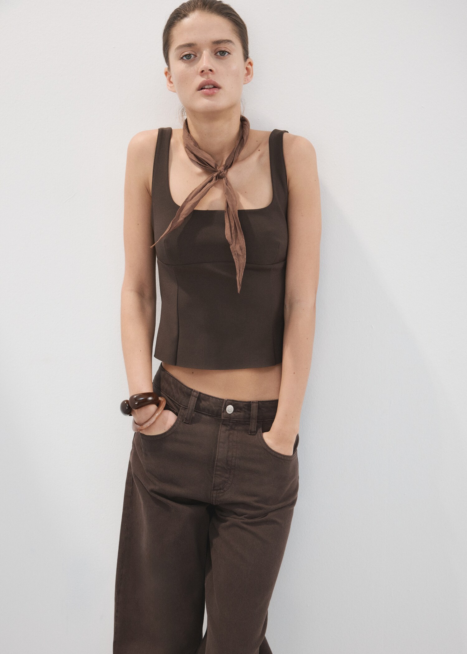 Top ajusté décolleté - Plan moyen